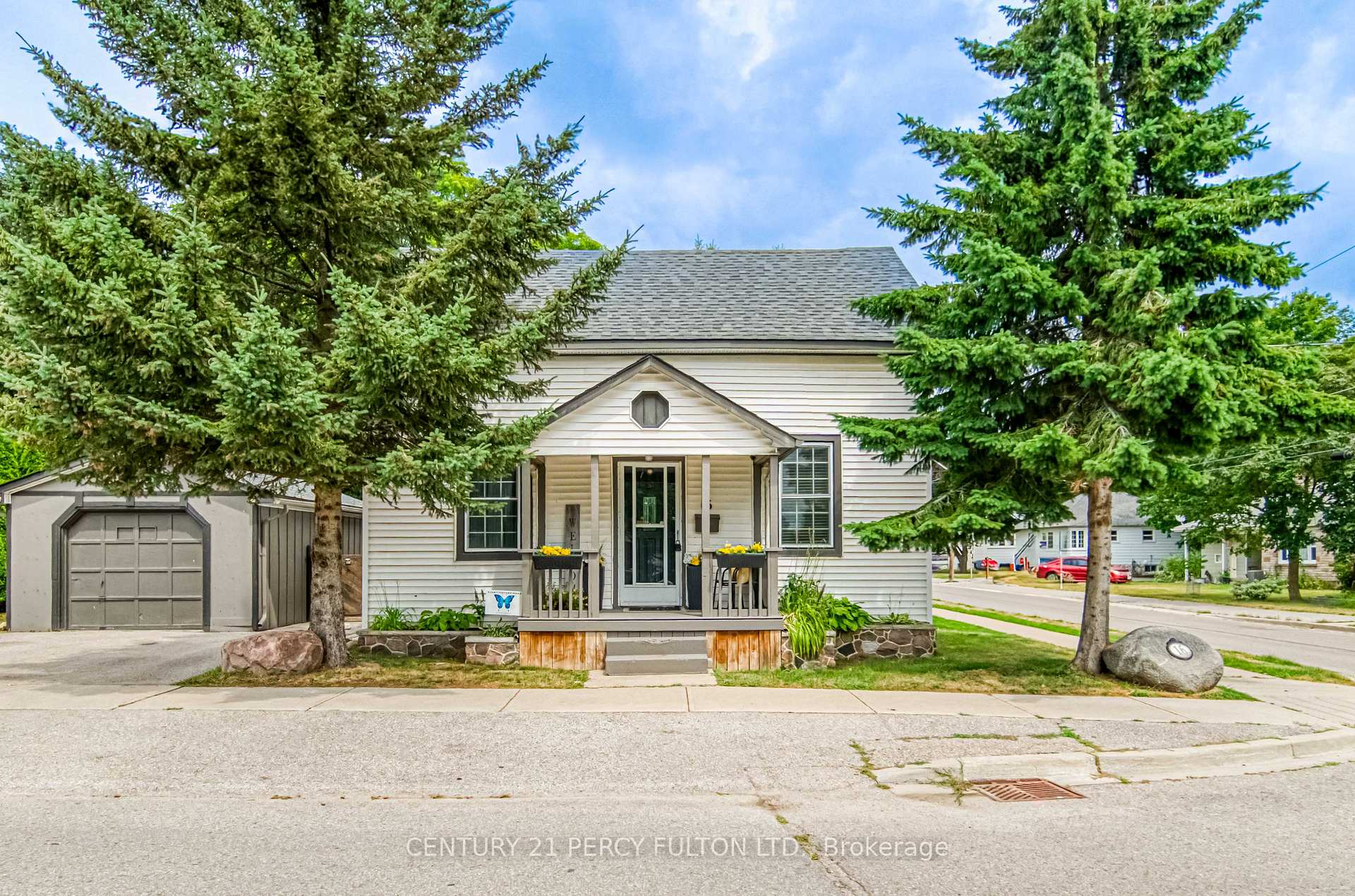 Photo 1 of 16 Second Street, Clarington, Bowmanville — HOMEH