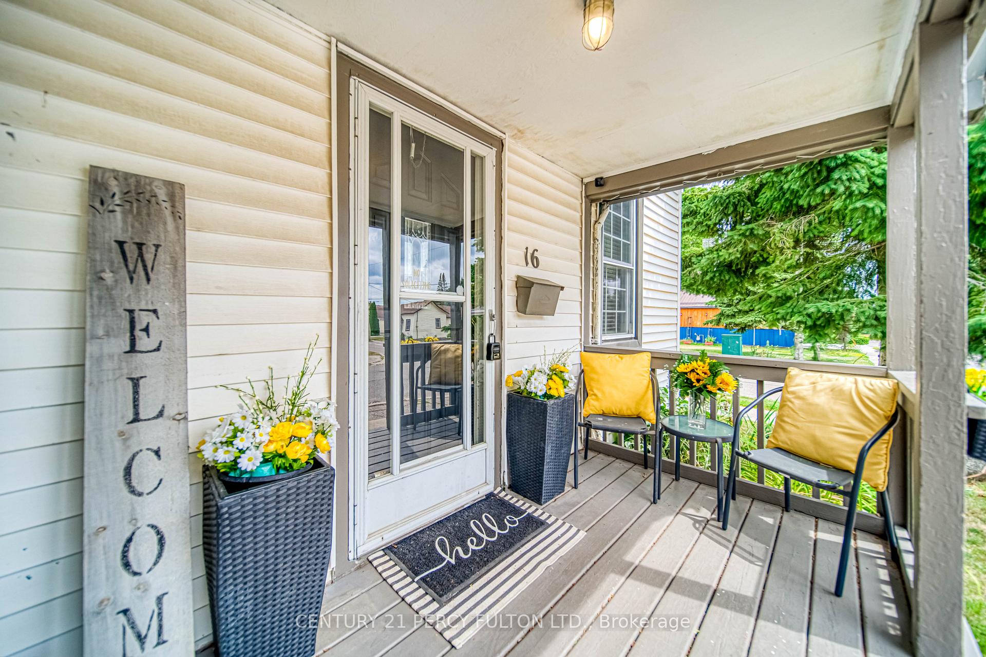 Photo 4 of 16 Second Street, Clarington, Bowmanville — HOMEH