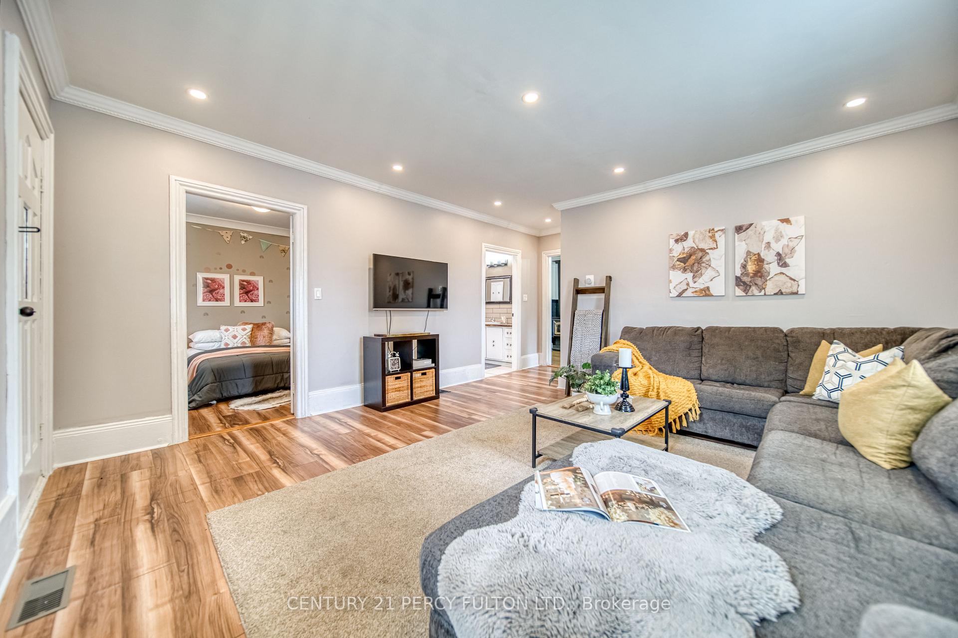 Photo 6 of 16 Second Street, Clarington, Bowmanville — HOMEH