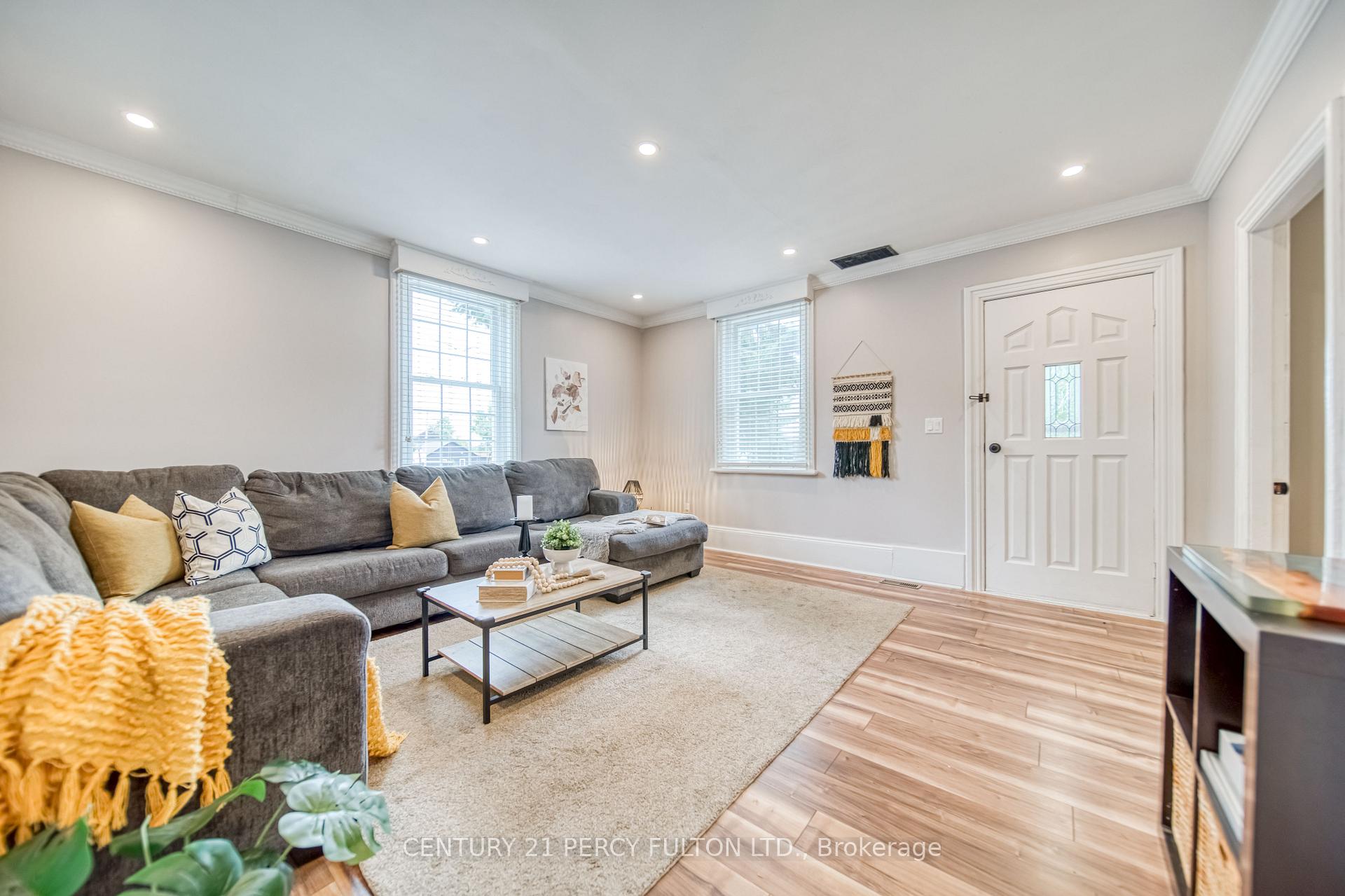Photo 7 of 16 Second Street, Clarington, Bowmanville — HOMEH