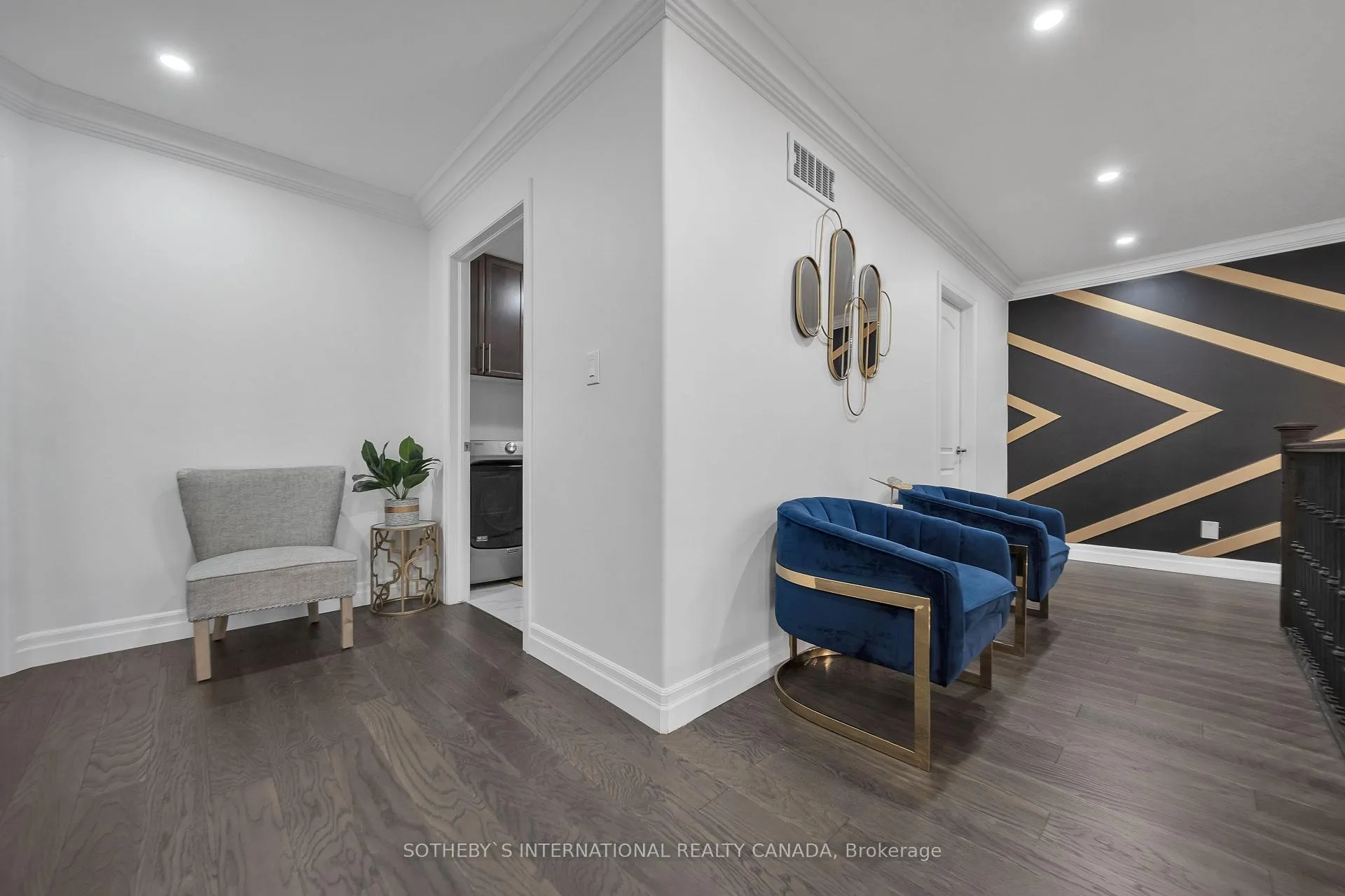 Photo 11 of 1 Grandville Circle, Brant, Paris — HOMEH