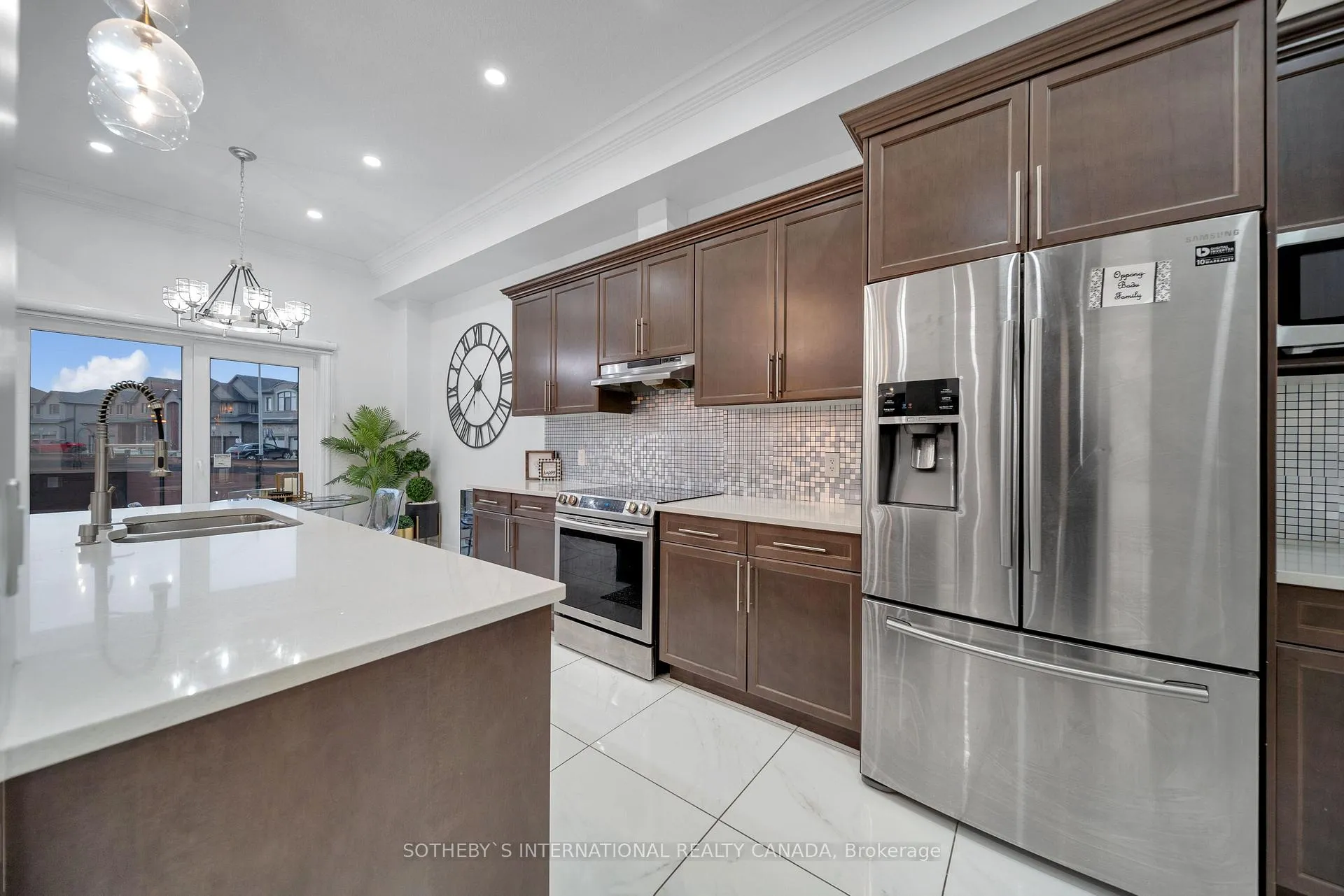 Photo 20 of 1 Grandville Circle, Brant, Paris — HOMEH