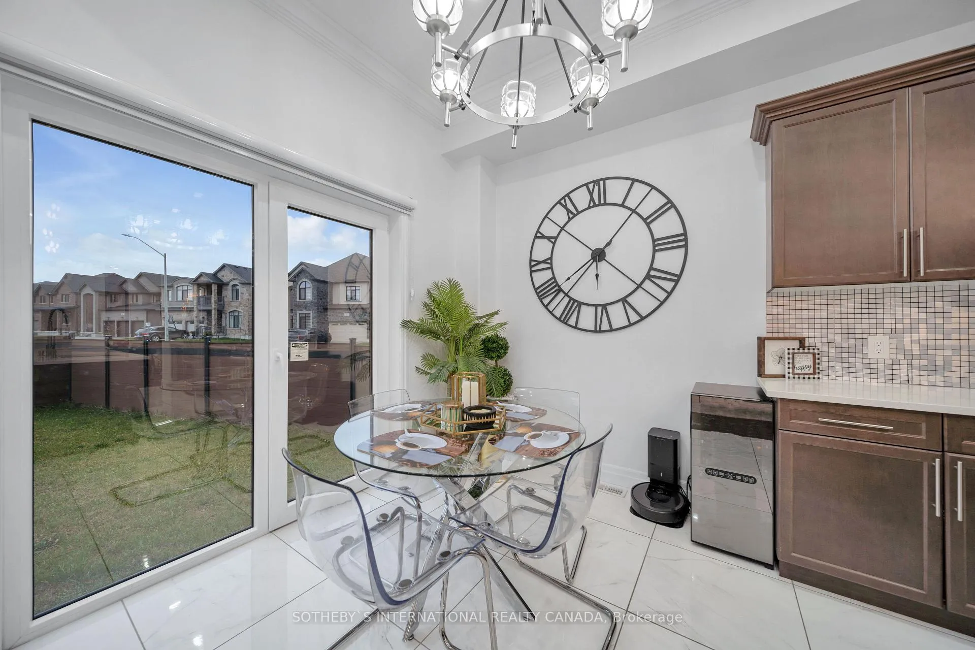 Photo 23 of 1 Grandville Circle, Brant, Paris — HOMEH