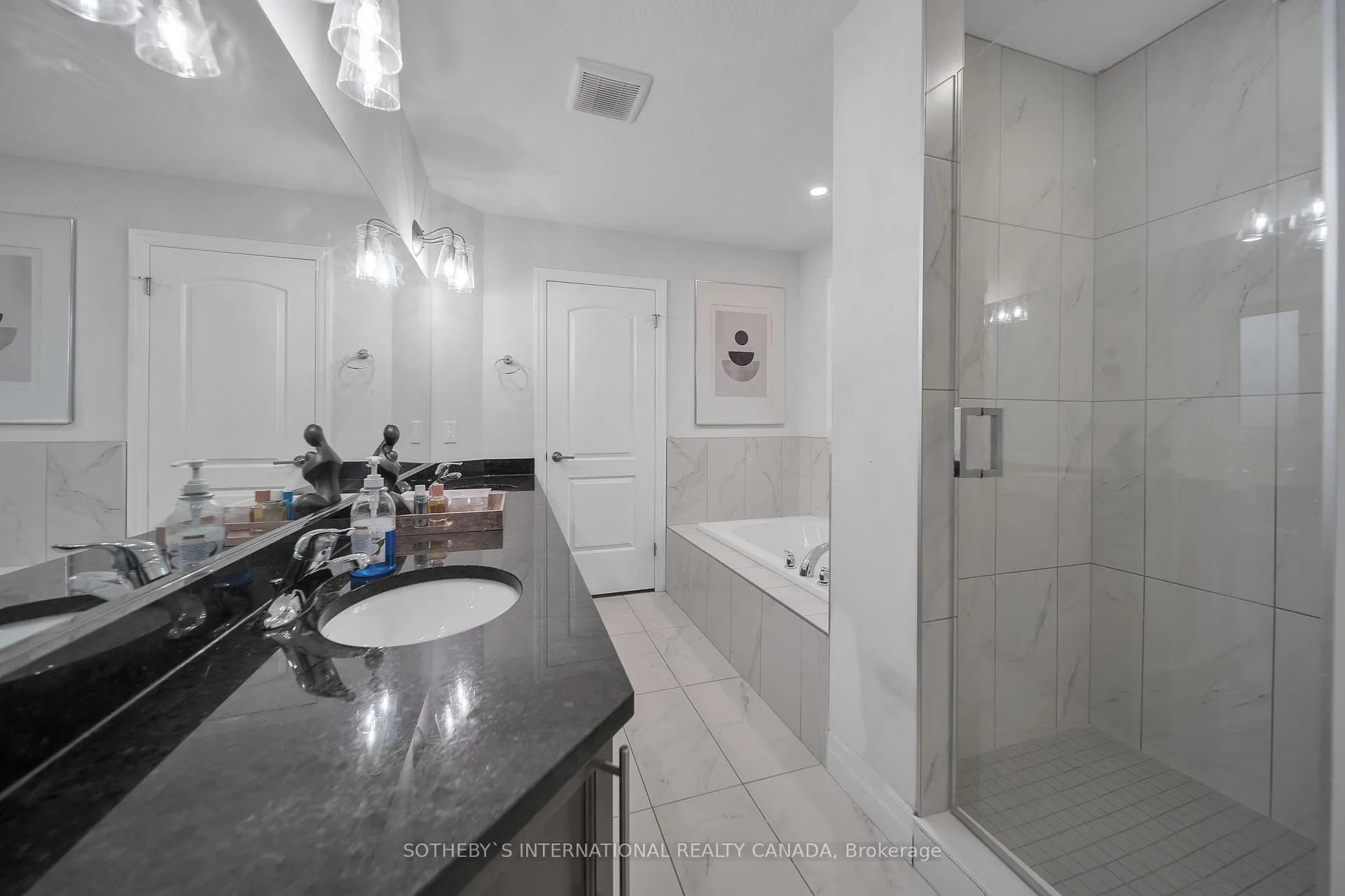 Photo 33 of 1 Grandville Circle, Brant, Paris — HOMEH