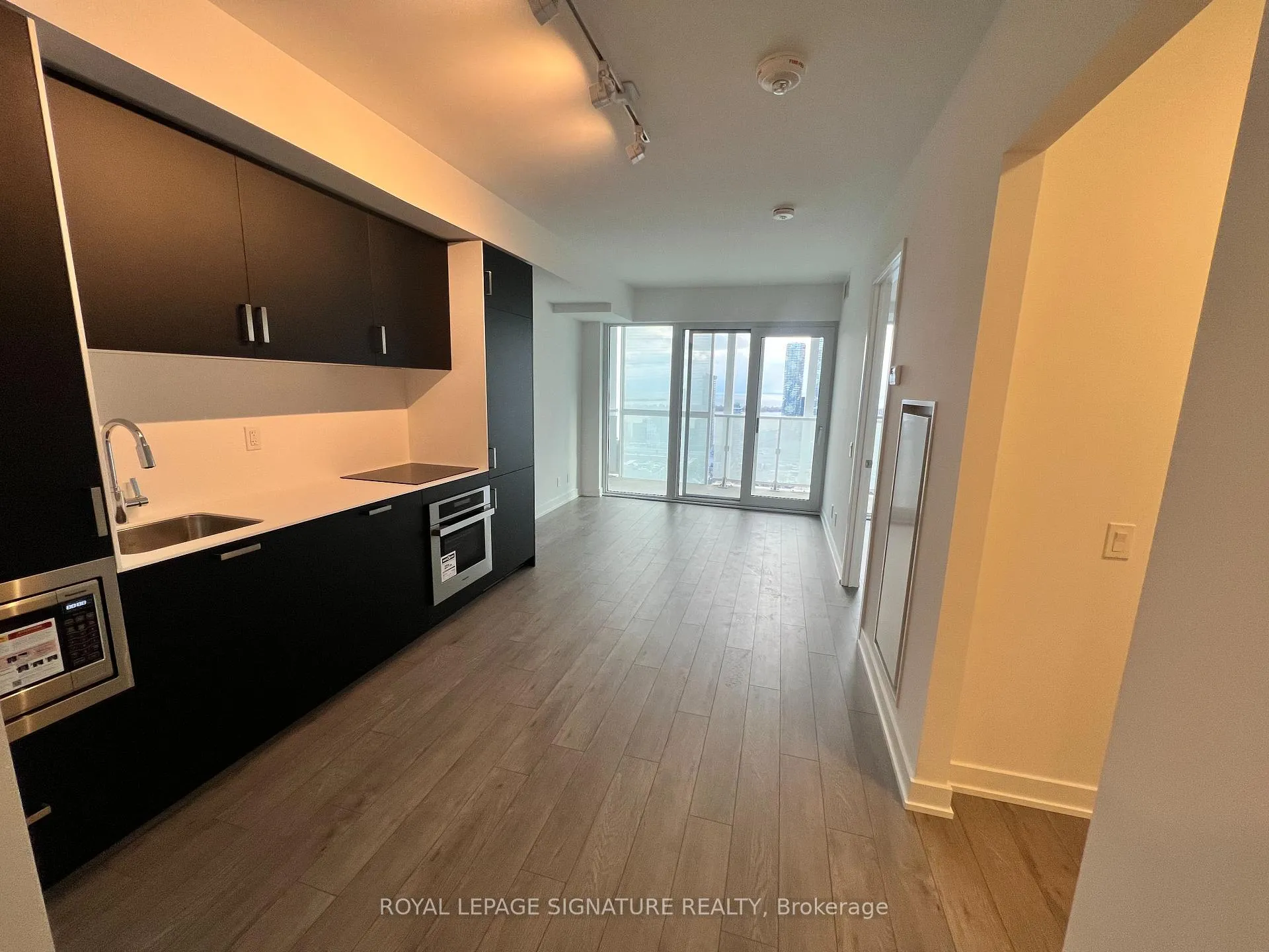 Photo 5 of Unit 4505, 88 Queen Street E, Toronto, Church-Yonge Corridor — HOMEH