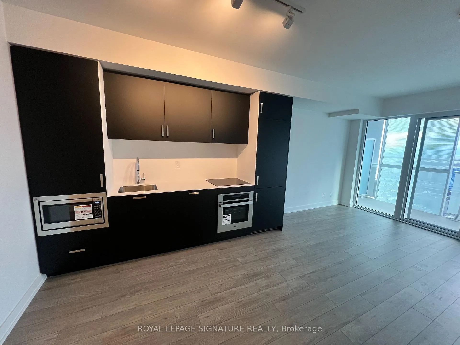 Photo 6 of Unit 4505, 88 Queen Street E, Toronto, Church-Yonge Corridor — HOMEH