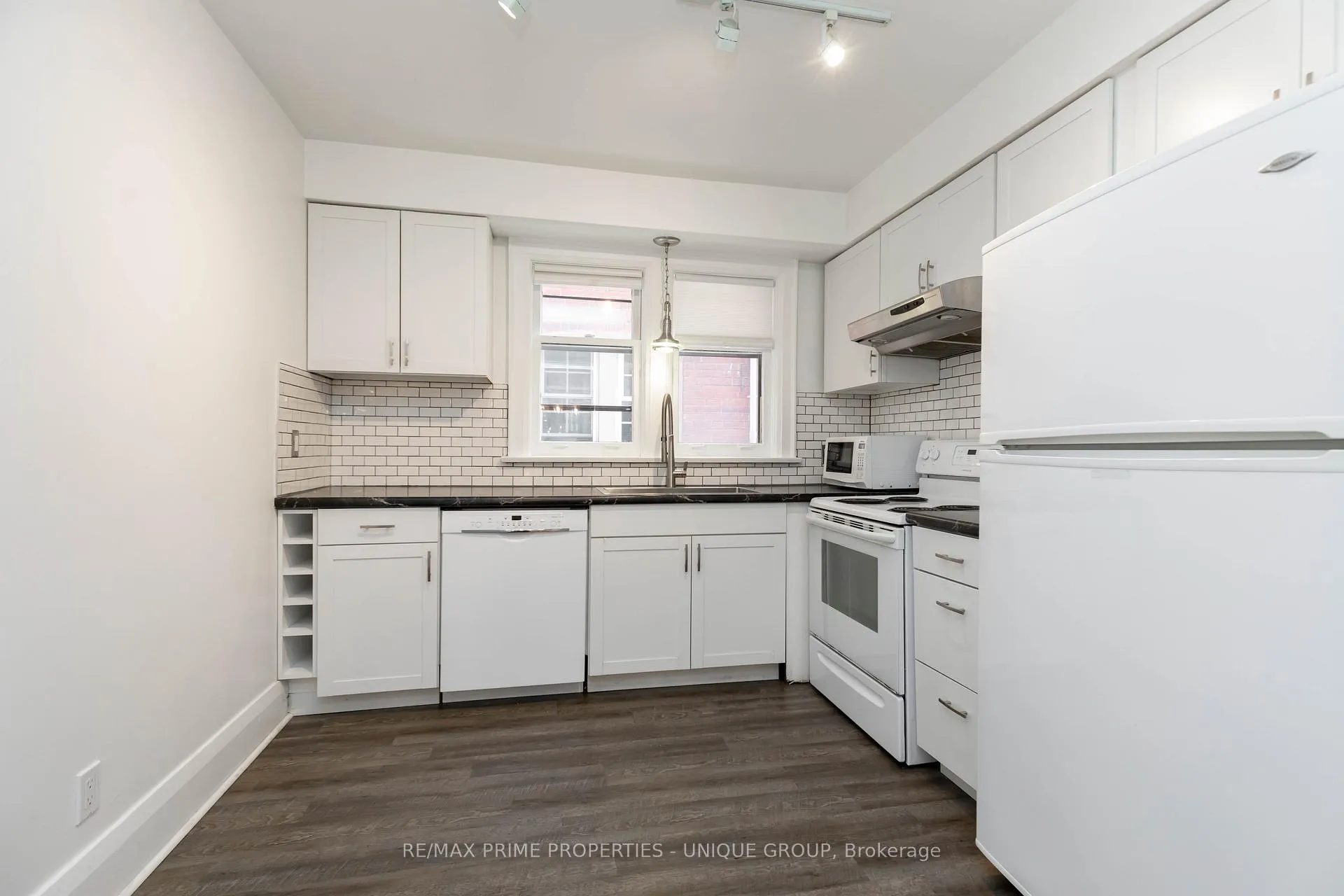 Photo 10 of 66 Burnaby Boulevard, Toronto, Lawrence Park South — HOMEH