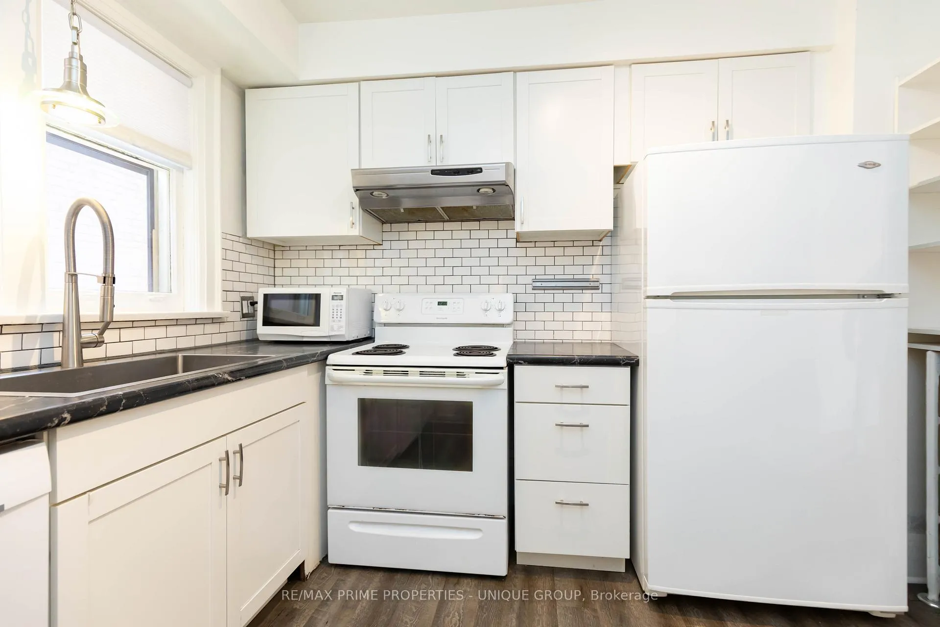 Photo 12 of 66 Burnaby Boulevard, Toronto, Lawrence Park South — HOMEH