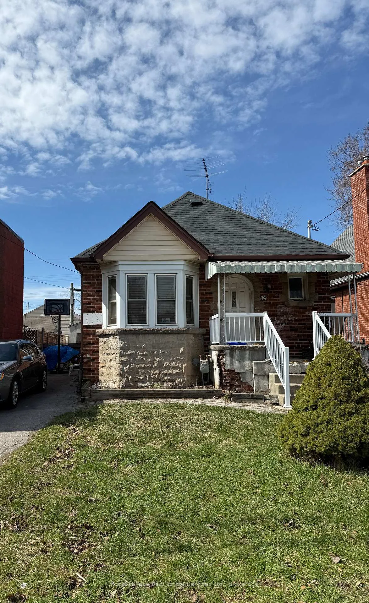 Photo 2 of 129 Tolton Avenue, Hamilton, Normanhurst — HOMEH