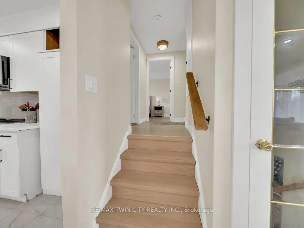Photo 17 of 75 Bettley Crescent, Kitchener — HOMEH