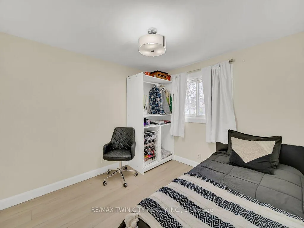 Photo 25 of 75 Bettley Crescent, Kitchener — HOMEH