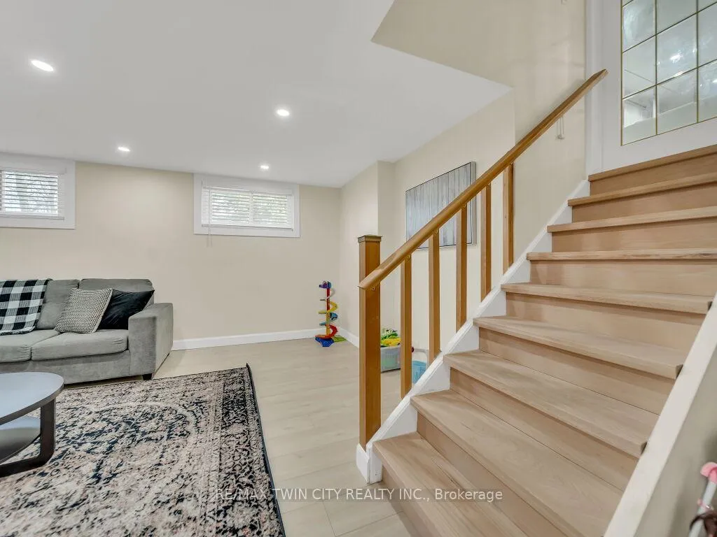Photo 29 of 75 Bettley Crescent, Kitchener — HOMEH