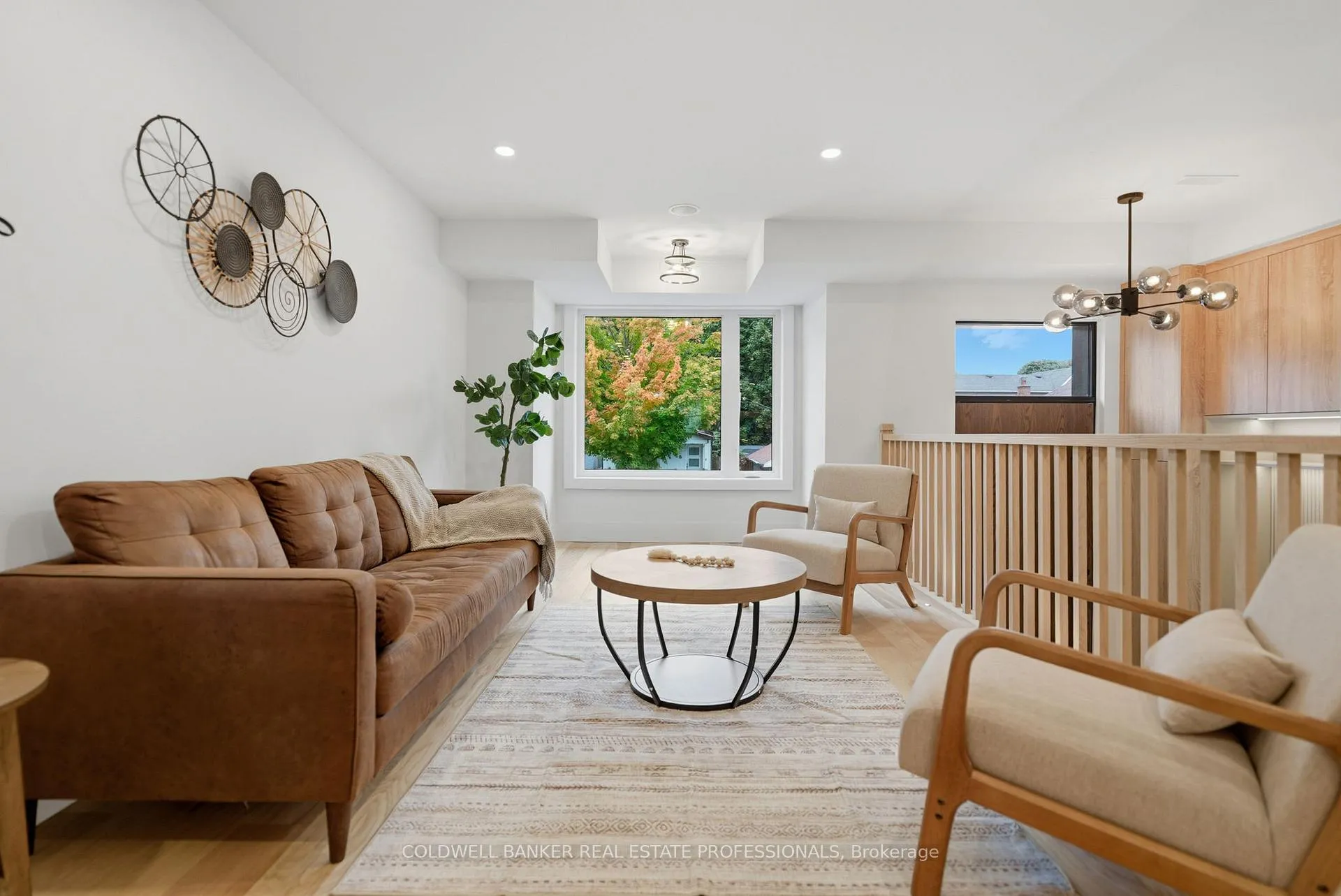 Photo 4 of 65 Frater Avenue, Toronto, East York — HOMEH