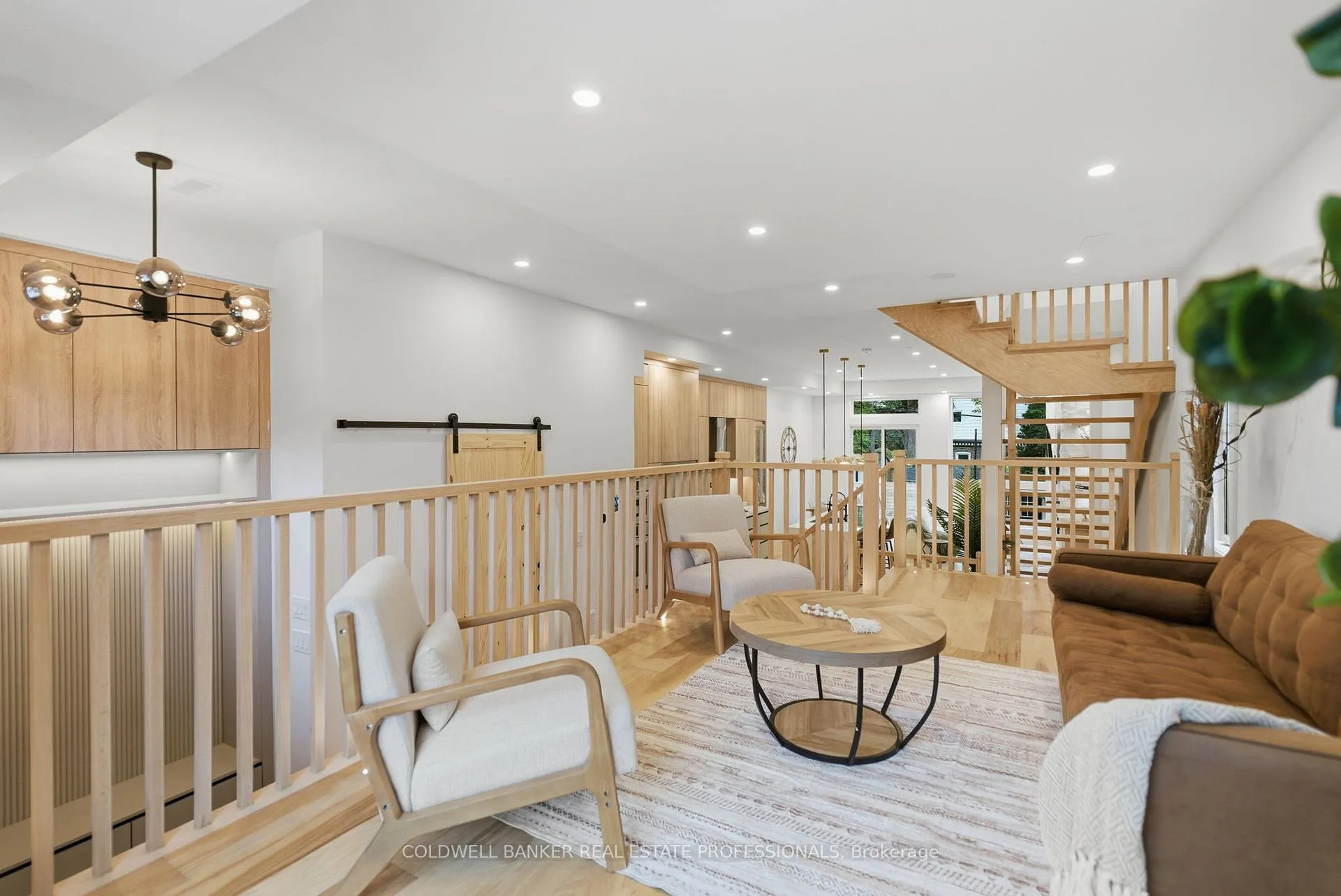 Photo 5 of 65 Frater Avenue, Toronto, East York — HOMEH