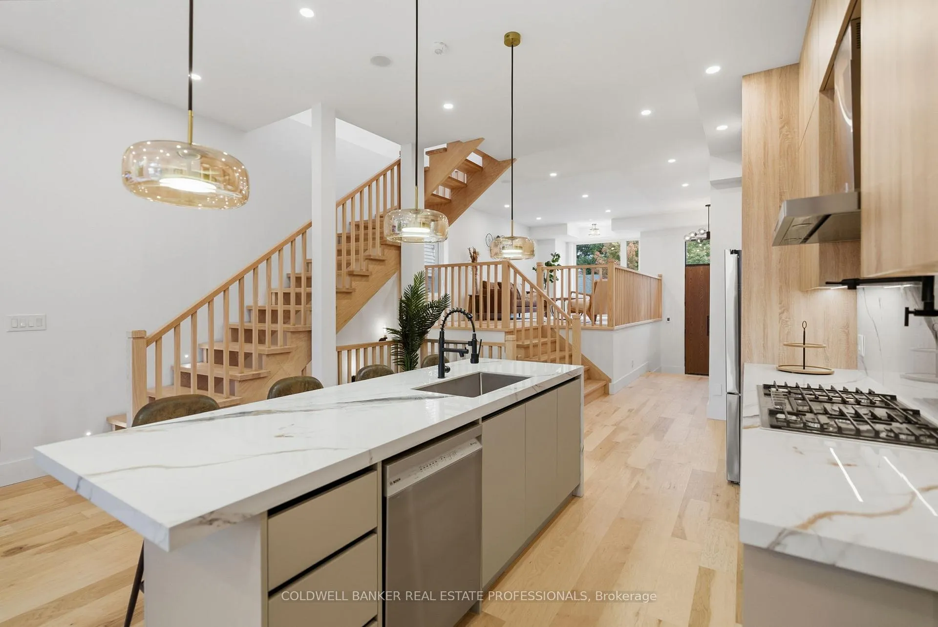 Photo 10 of 65 Frater Avenue, Toronto, East York — HOMEH