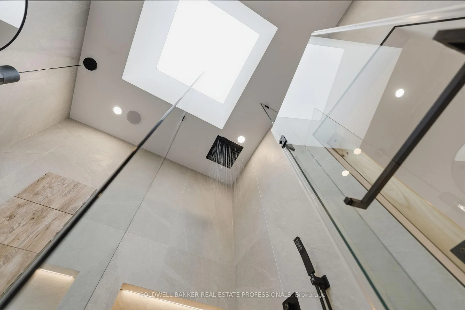 Photo 23 of 65 Frater Avenue, Toronto, East York — HOMEH