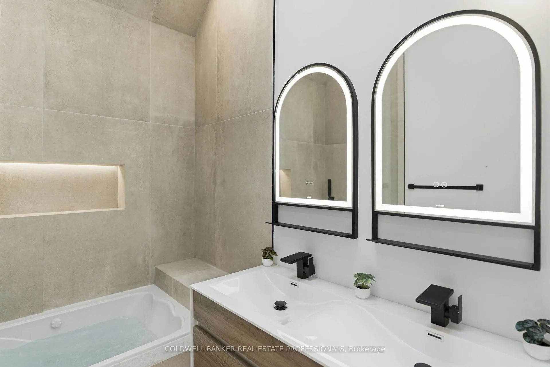 Photo 28 of 65 Frater Avenue, Toronto, East York — HOMEH