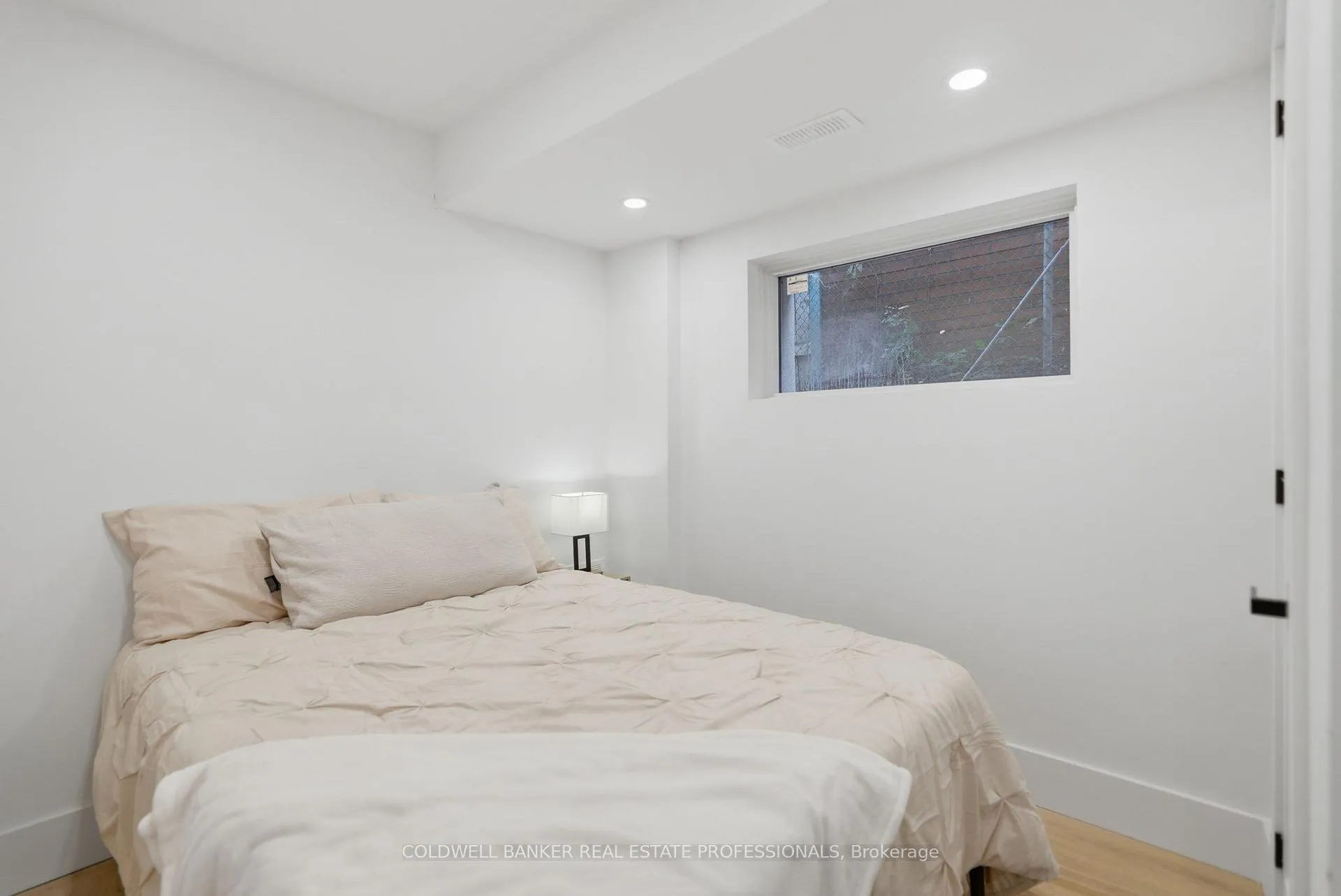 Photo 33 of 65 Frater Avenue, Toronto, East York — HOMEH
