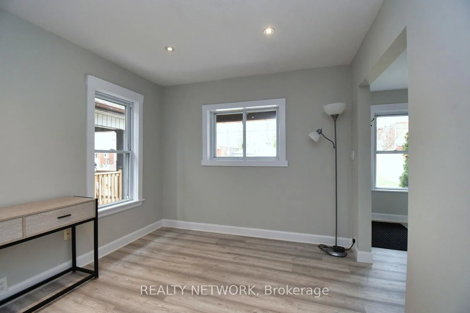 Photo 7 of 82 Alpine Avenue, Hamilton, Inch Park — HOMEH