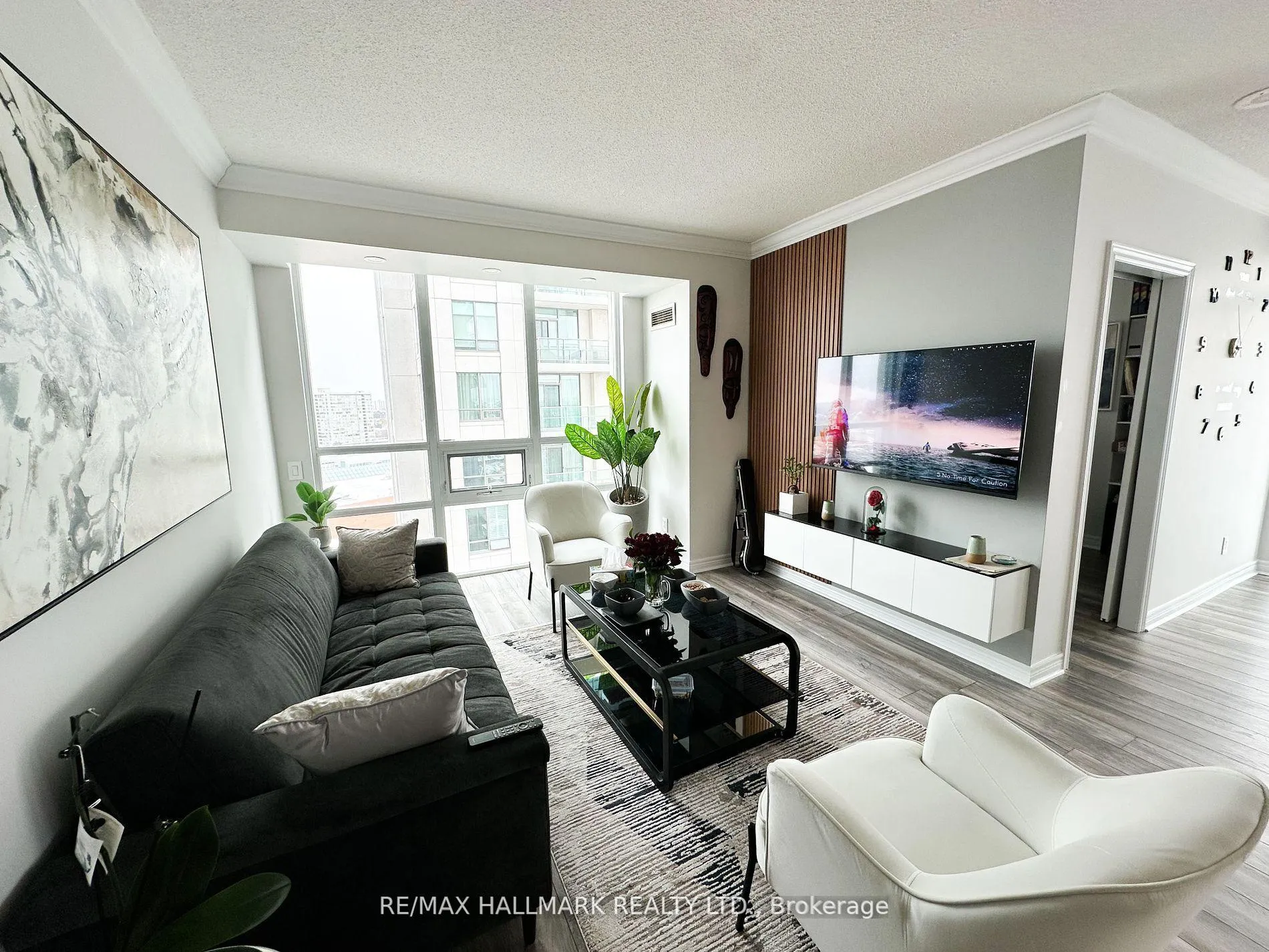 Photo 5 of Unit 1401, 100 Promenade Circle, Vaughan, Brownridge — HOMEH
