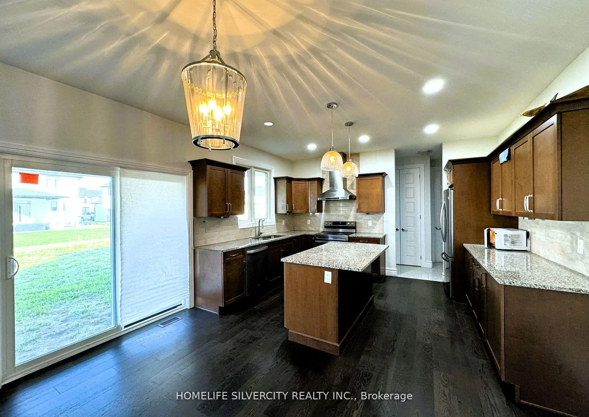 Photo 3 of 1584 Bowler Drive, Windsor — HOMEH