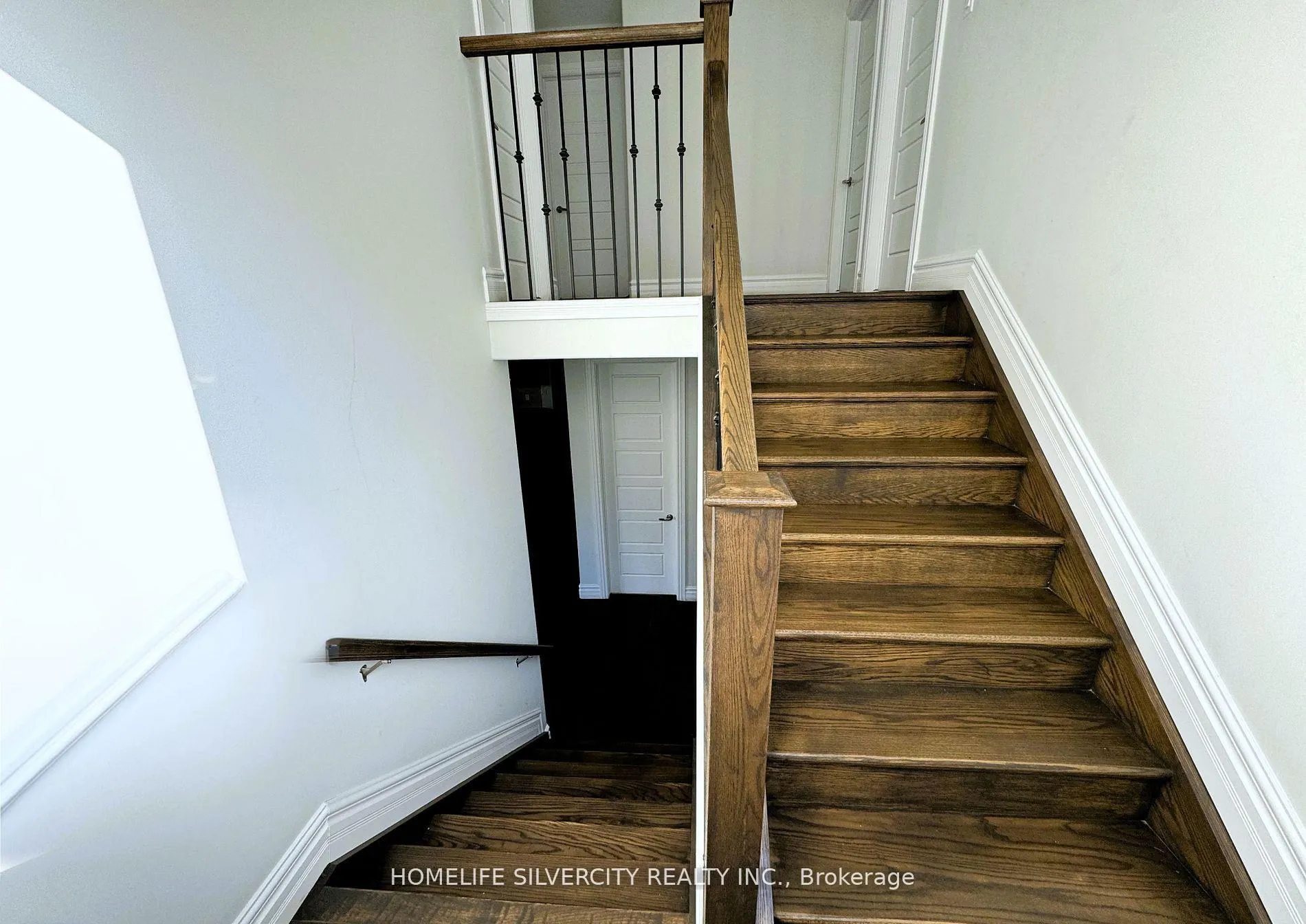 Photo 11 of 1584 Bowler Drive, Windsor — HOMEH