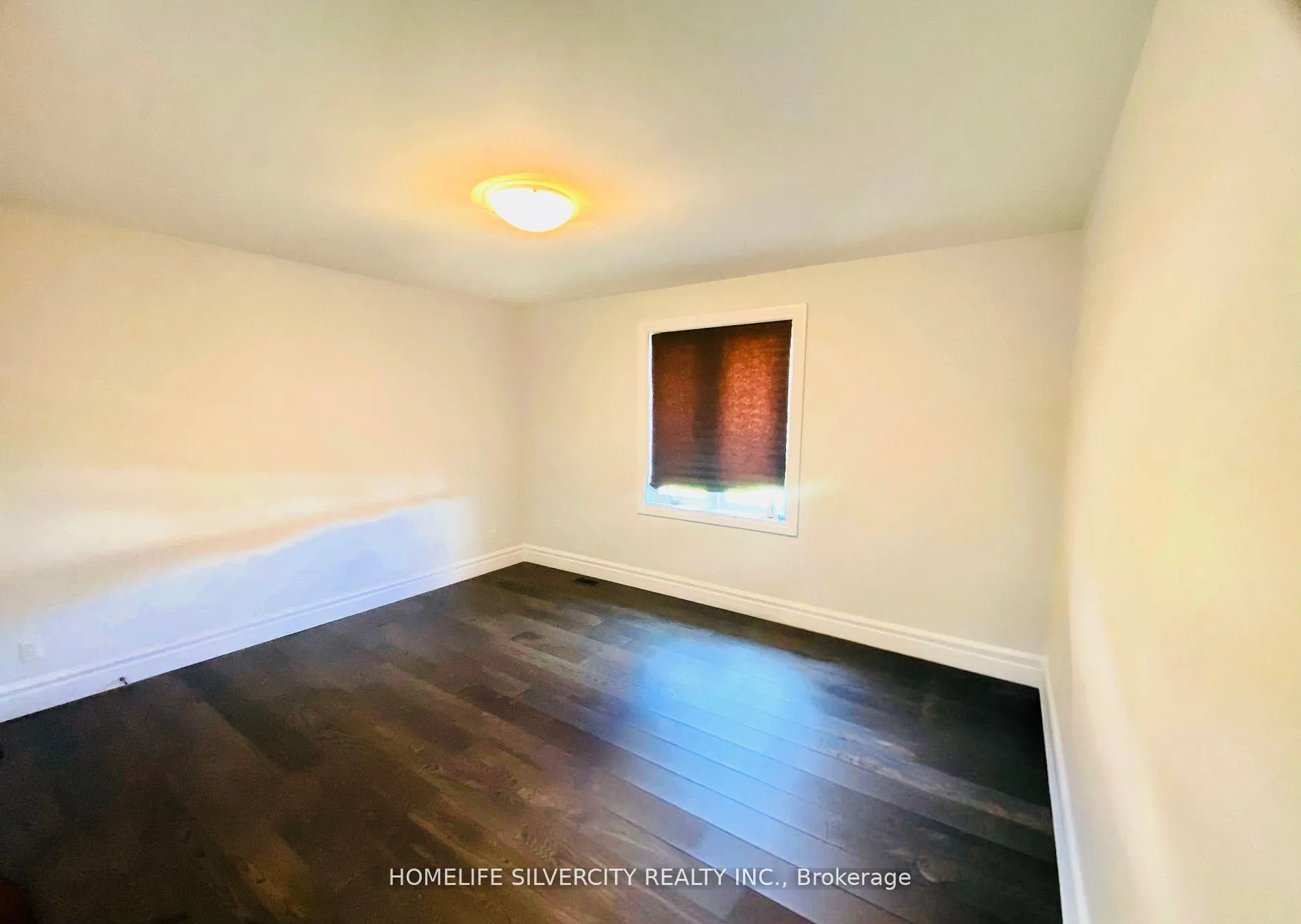 Photo 14 of 1584 Bowler Drive, Windsor — HOMEH