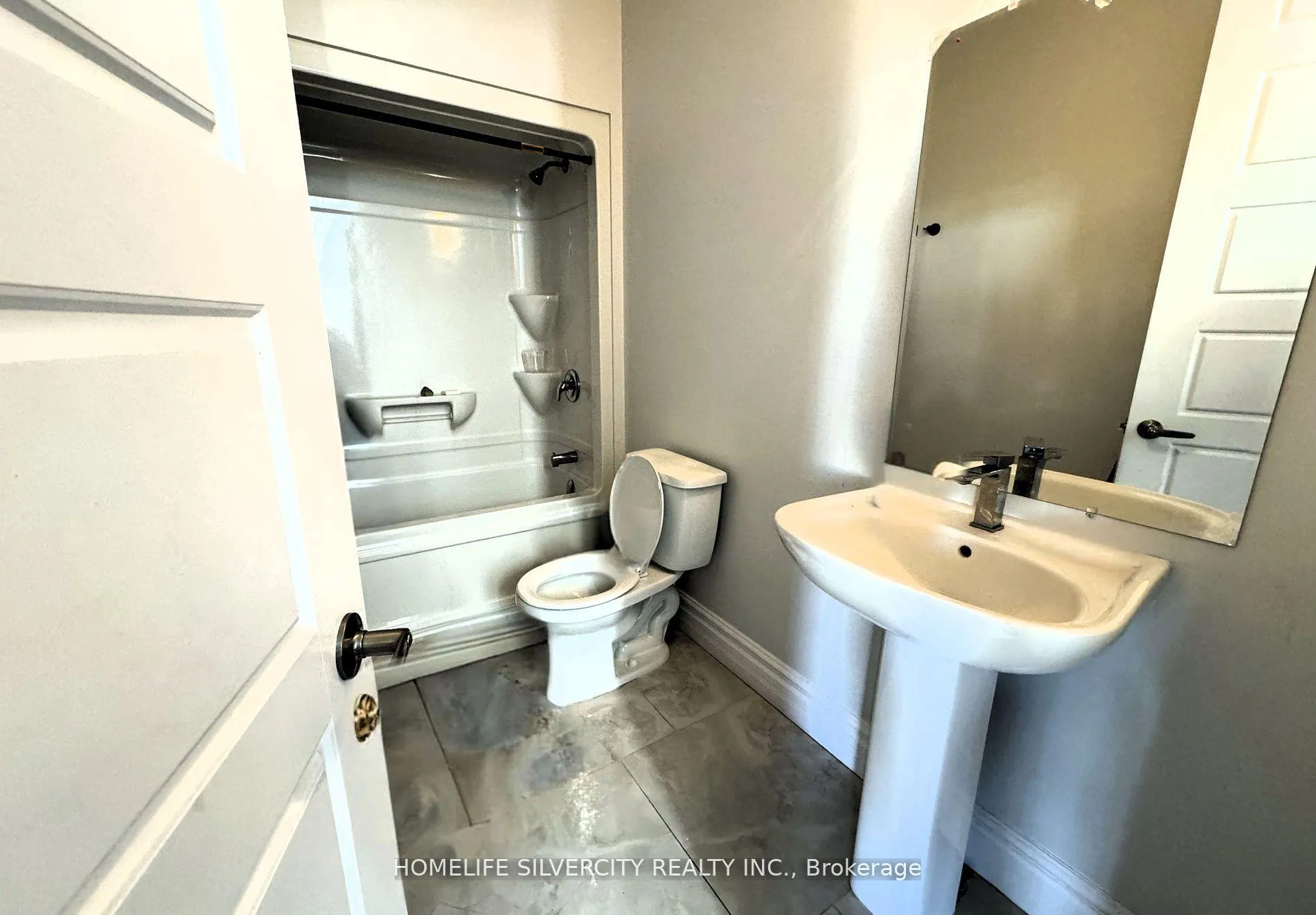 Photo 20 of 1584 Bowler Drive, Windsor — HOMEH