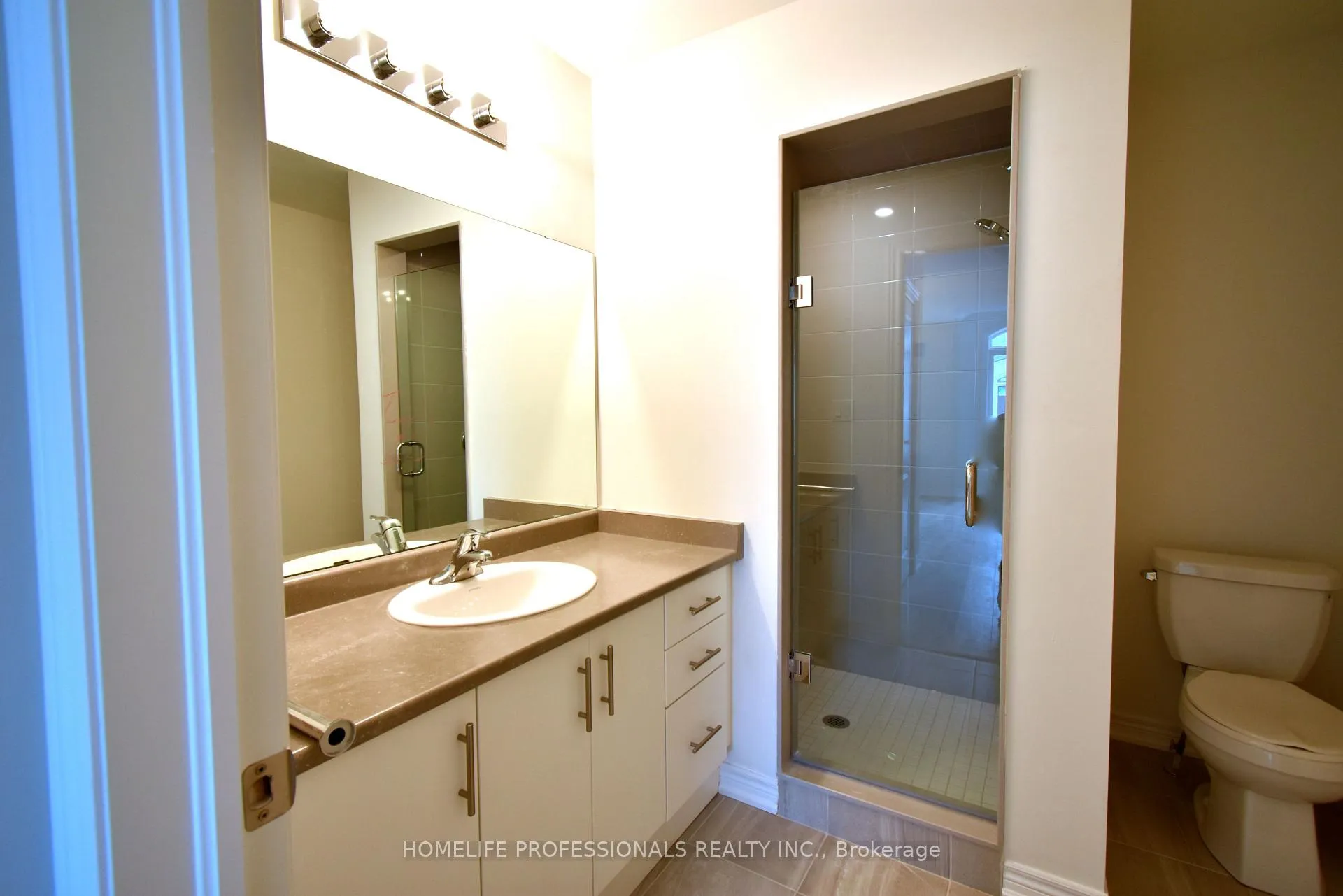 Photo 15 of Unit 48, 40 Zinfandel Drive, Hamilton, Fruitland — HOMEH
