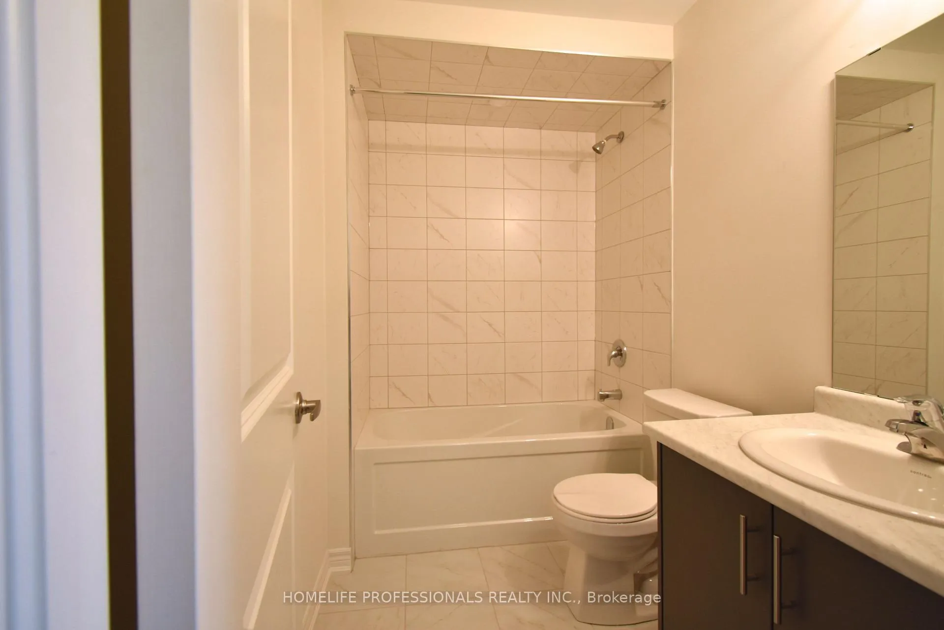 Photo 19 of Unit 48, 40 Zinfandel Drive, Hamilton, Fruitland — HOMEH