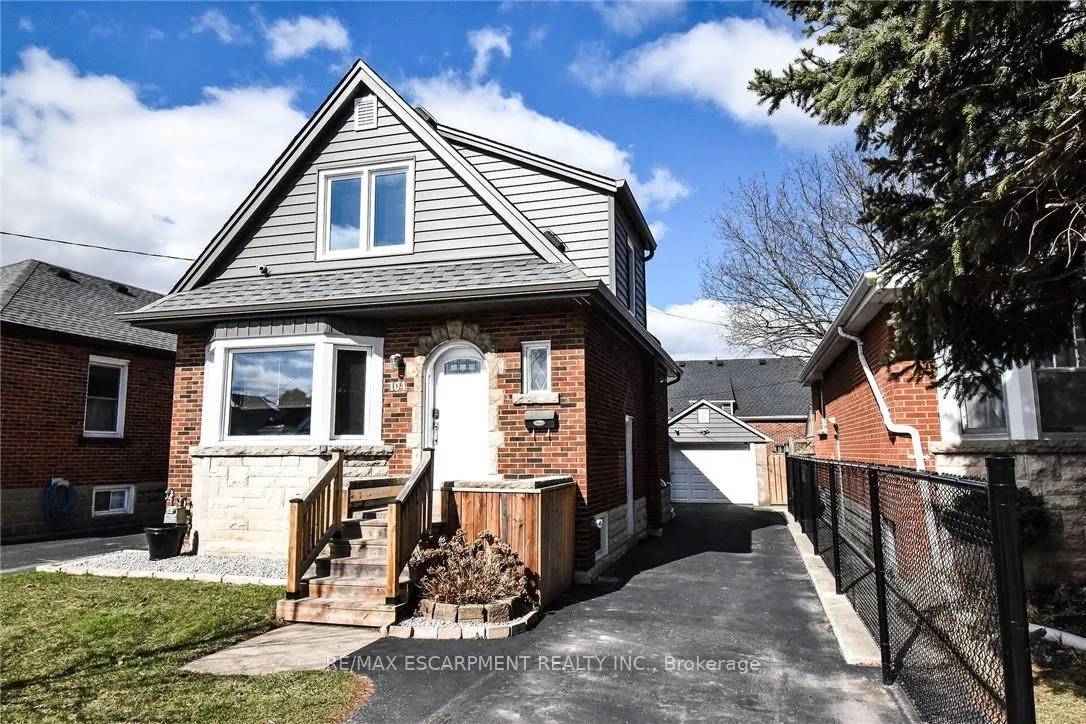 Photo 1 of 104 Tragina Avenue S, Hamilton, Bartonville — HOMEH