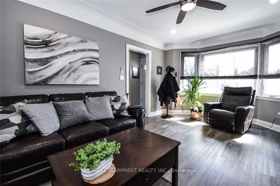 Photo 7 of 104 Tragina Avenue S, Hamilton, Bartonville — HOMEH