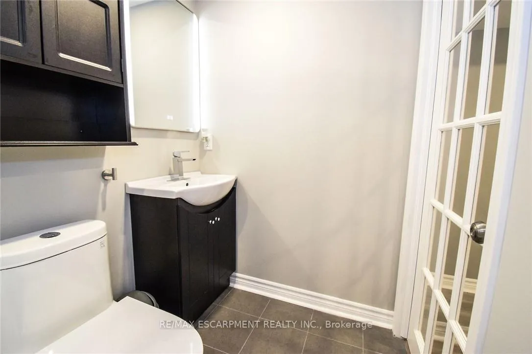 Photo 37 of 104 Tragina Avenue S, Hamilton, Bartonville — HOMEH