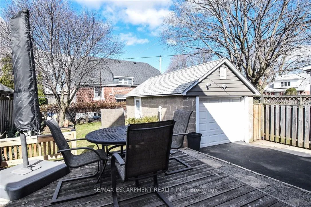 Photo 42 of 104 Tragina Avenue S, Hamilton, Bartonville — HOMEH