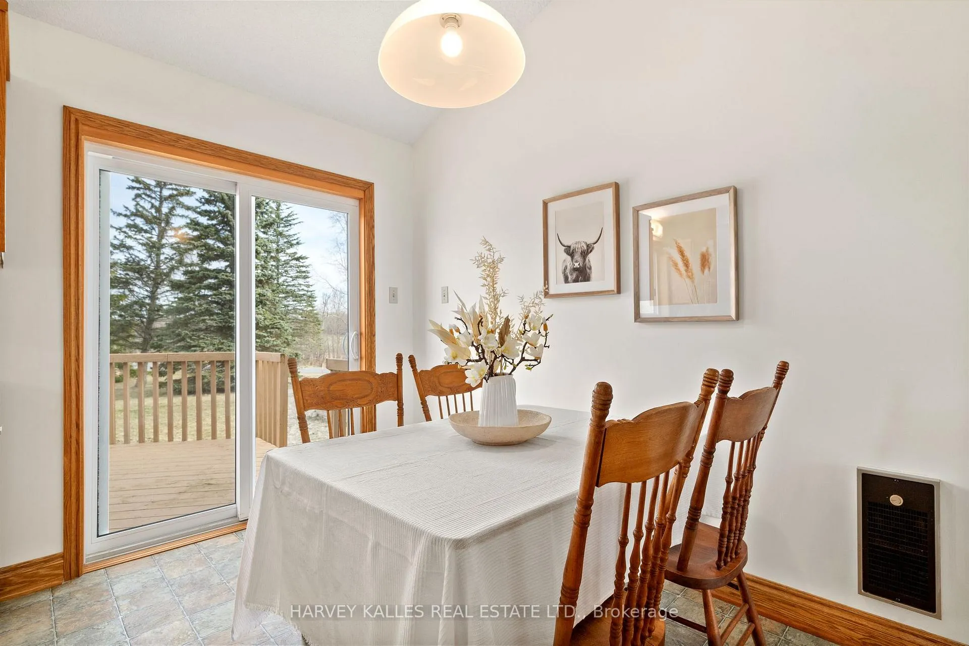 Photo 6 of 1015 County 2 Road, Prince Edward County, Hillier — HOMEH