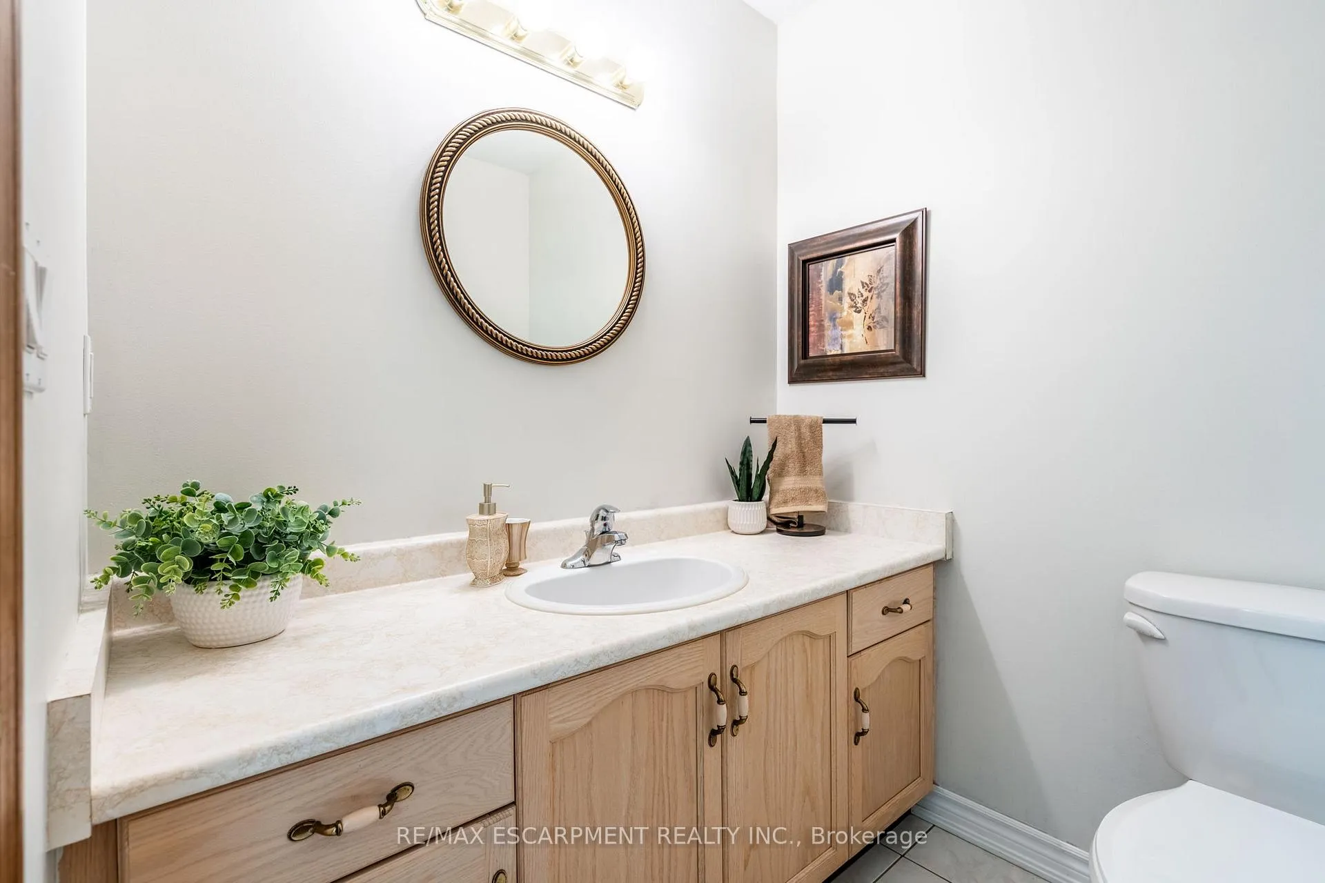 Photo 20 of 35 Republic Avenue, Hamilton, Crerar — HOMEH