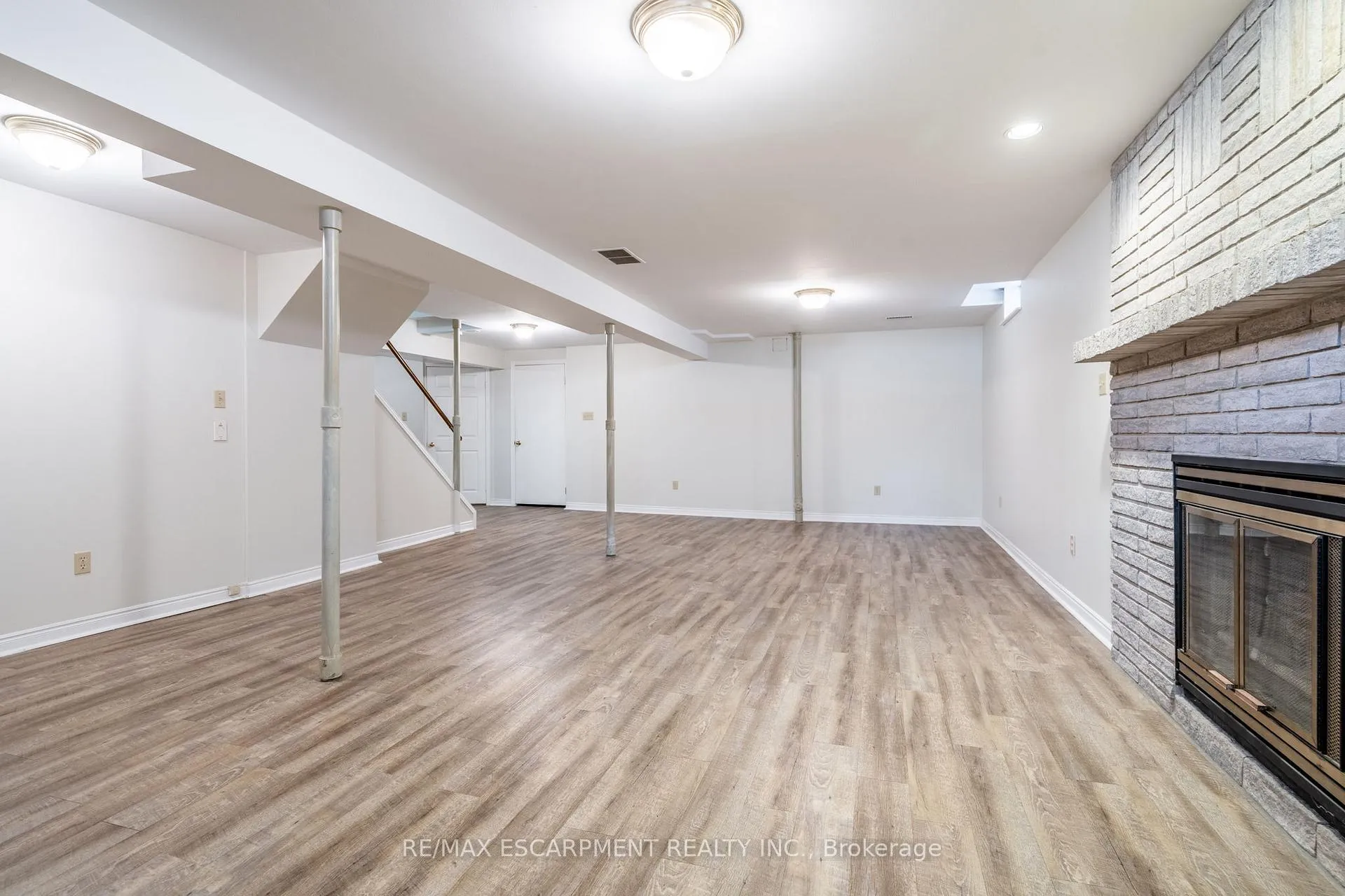 Photo 37 of 35 Republic Avenue, Hamilton, Crerar — HOMEH