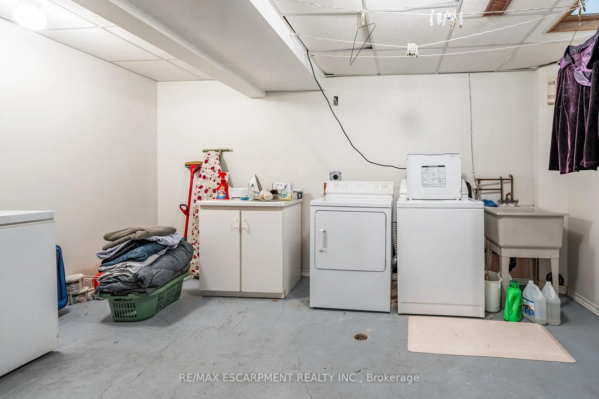 Photo 42 of 35 Republic Avenue, Hamilton, Crerar — HOMEH
