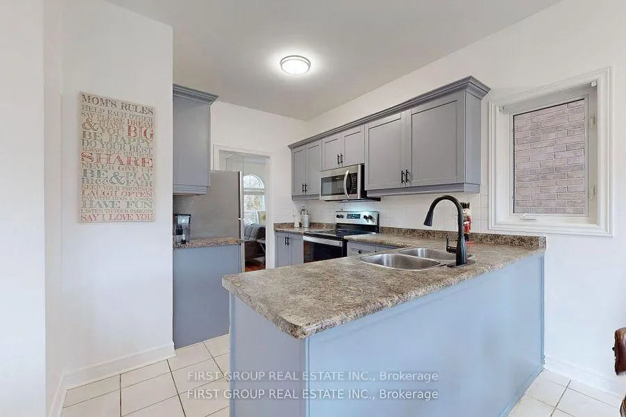 Photo 12 of 54 Country Glen Road, Markham, Cornell — HOMEH