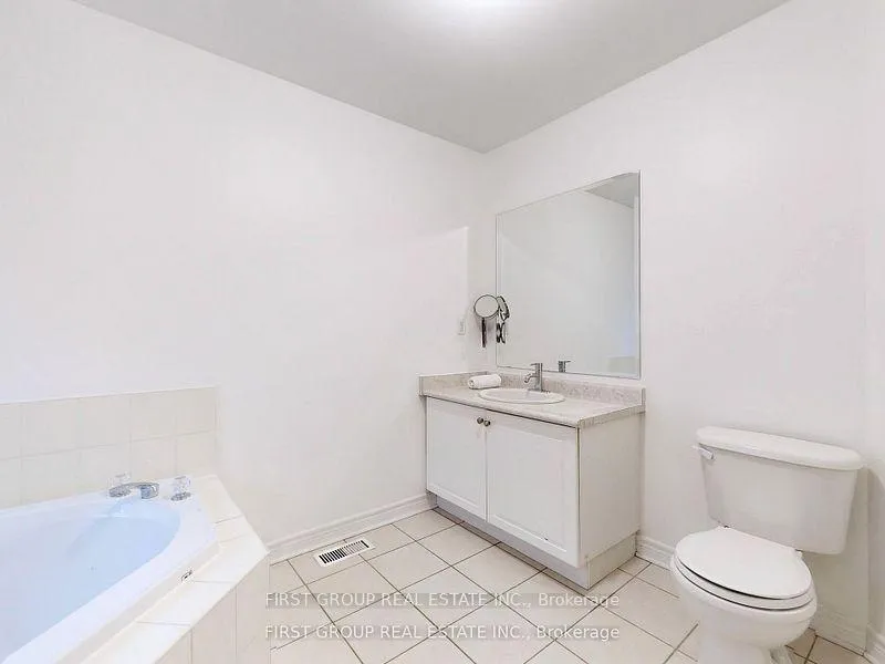 Photo 21 of 54 Country Glen Road, Markham, Cornell — HOMEH