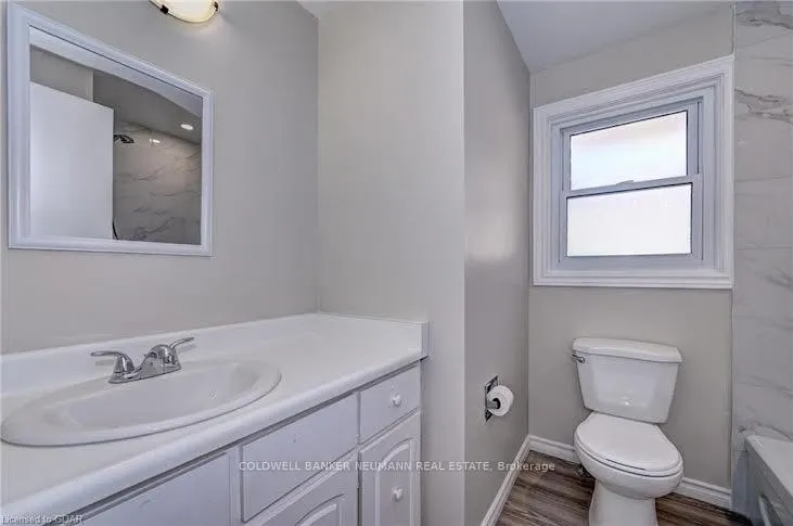 Photo 16 of 160 Arrowhead Crescent, Kitchener — HOMEH