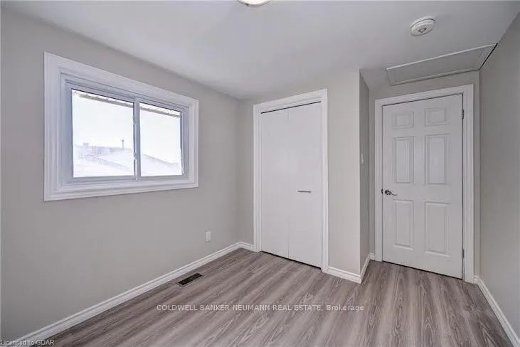 Photo 17 of 160 Arrowhead Crescent, Kitchener — HOMEH