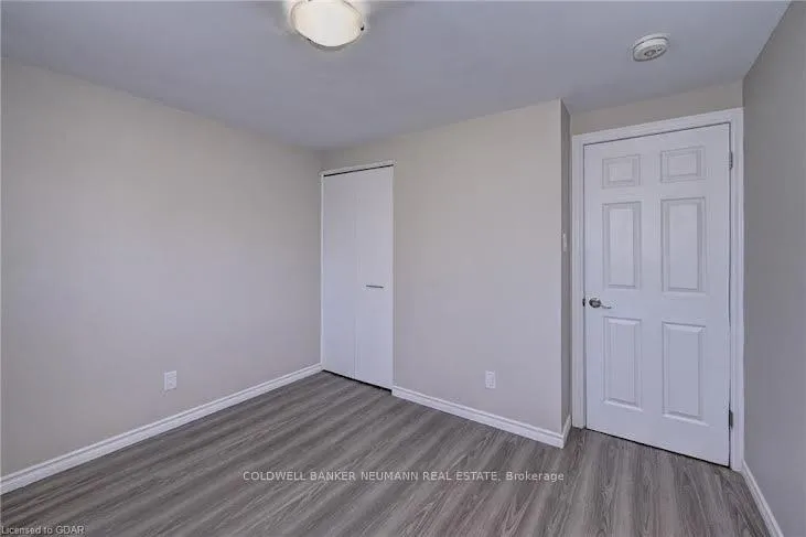 Photo 20 of 160 Arrowhead Crescent, Kitchener — HOMEH