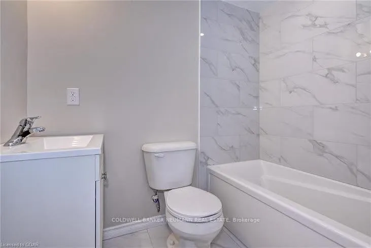 Photo 31 of 160 Arrowhead Crescent, Kitchener — HOMEH