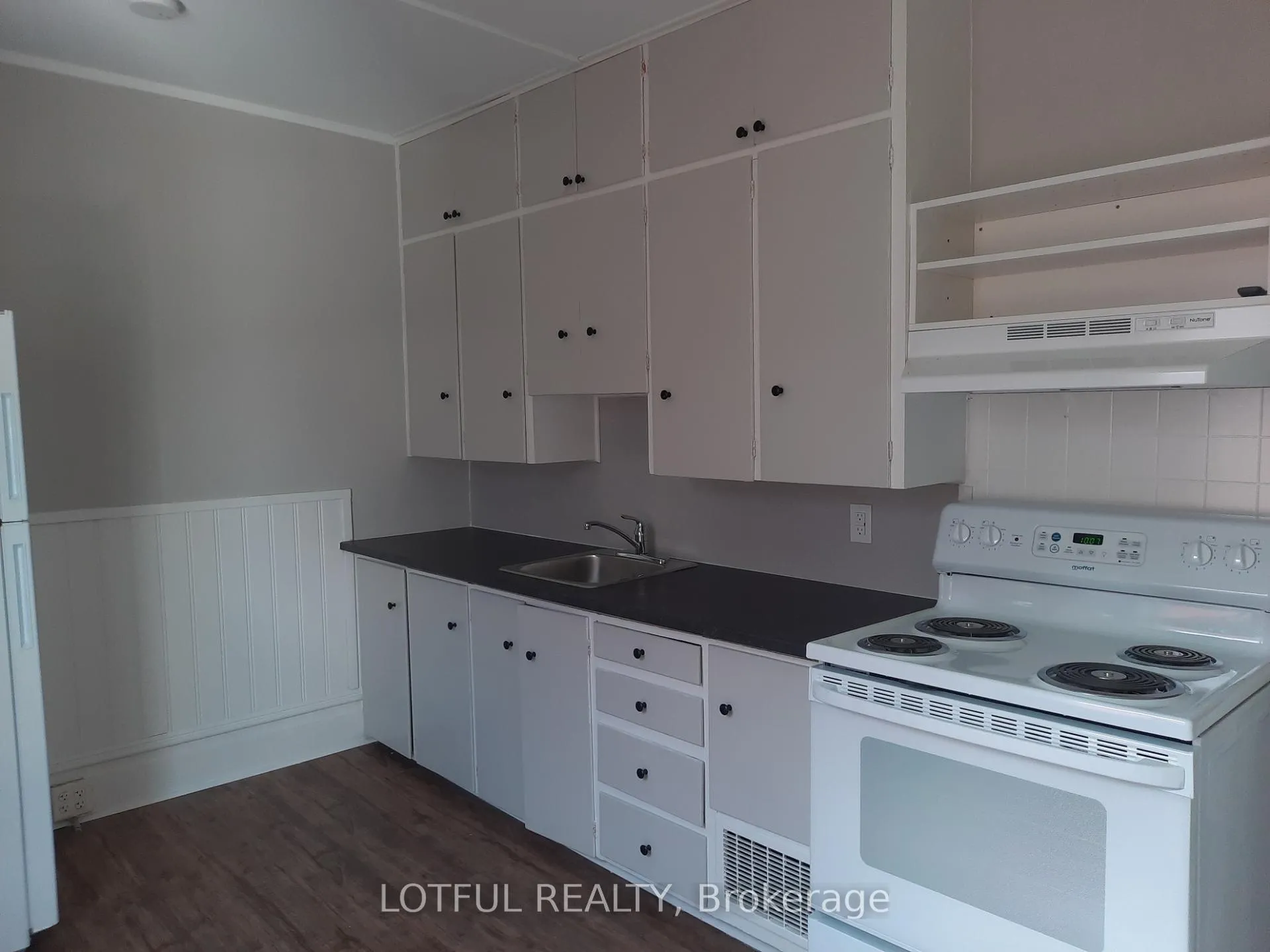 Photo 2 of Unit 2, 7-1/2 Montgomery Place, Smiths Falls — HOMEH