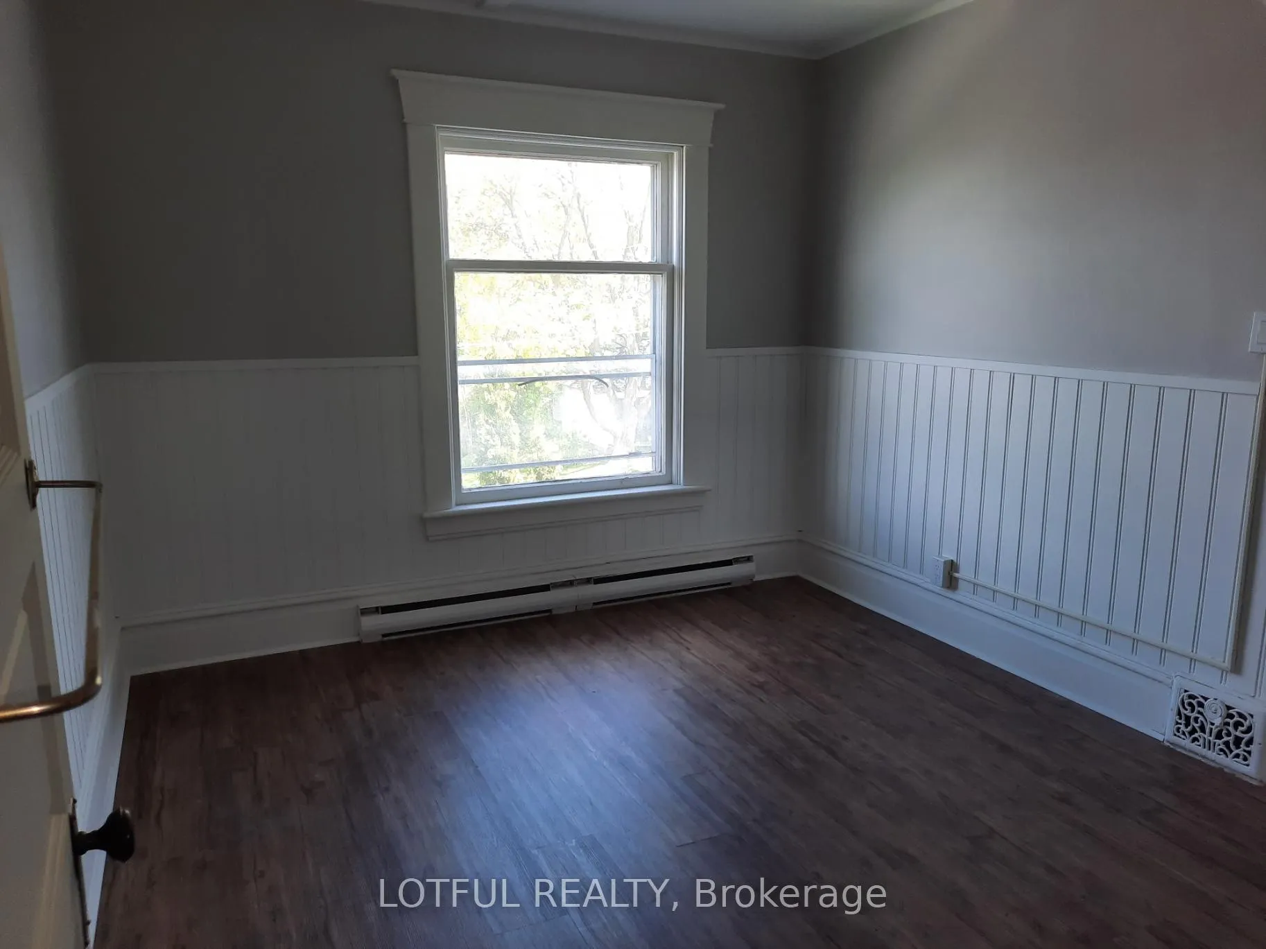 Photo 3 of Unit 2, 7-1/2 Montgomery Place, Smiths Falls — HOMEH