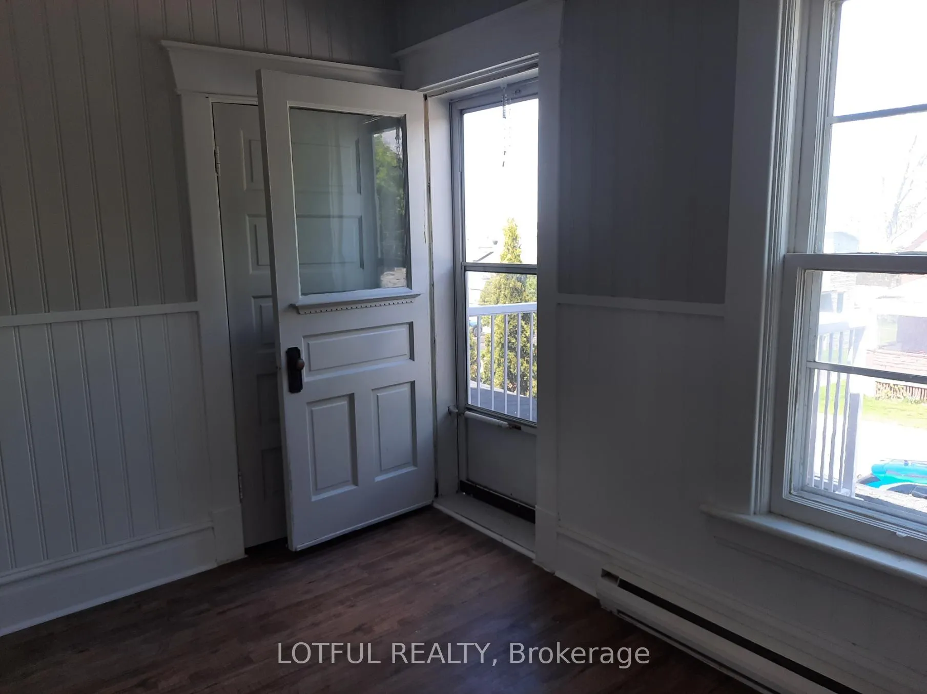 Photo 4 of Unit 2, 7-1/2 Montgomery Place, Smiths Falls — HOMEH