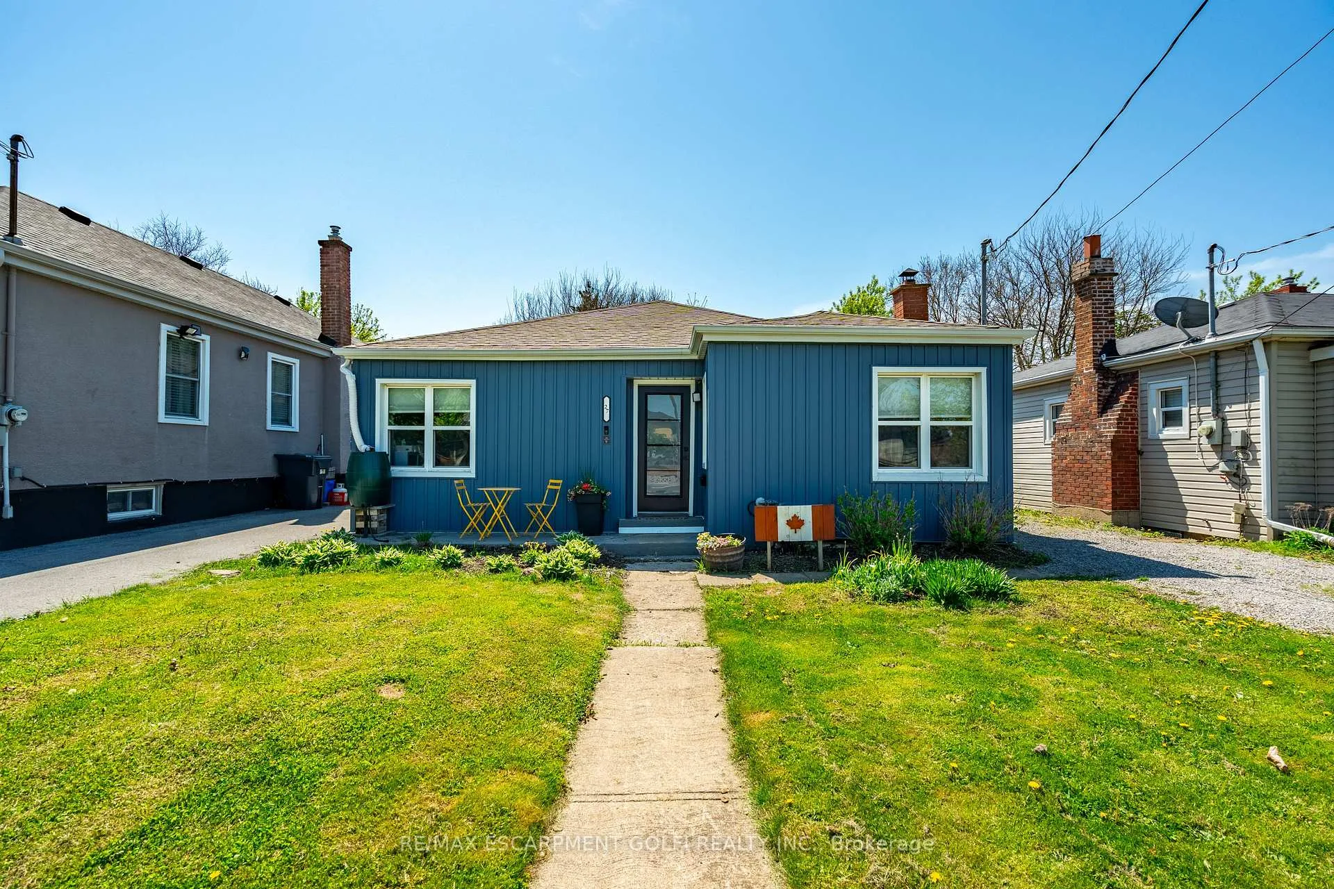 Photo 1 of 27 Grapeview Drive, St. Catharines, Grapeview — HOMEH