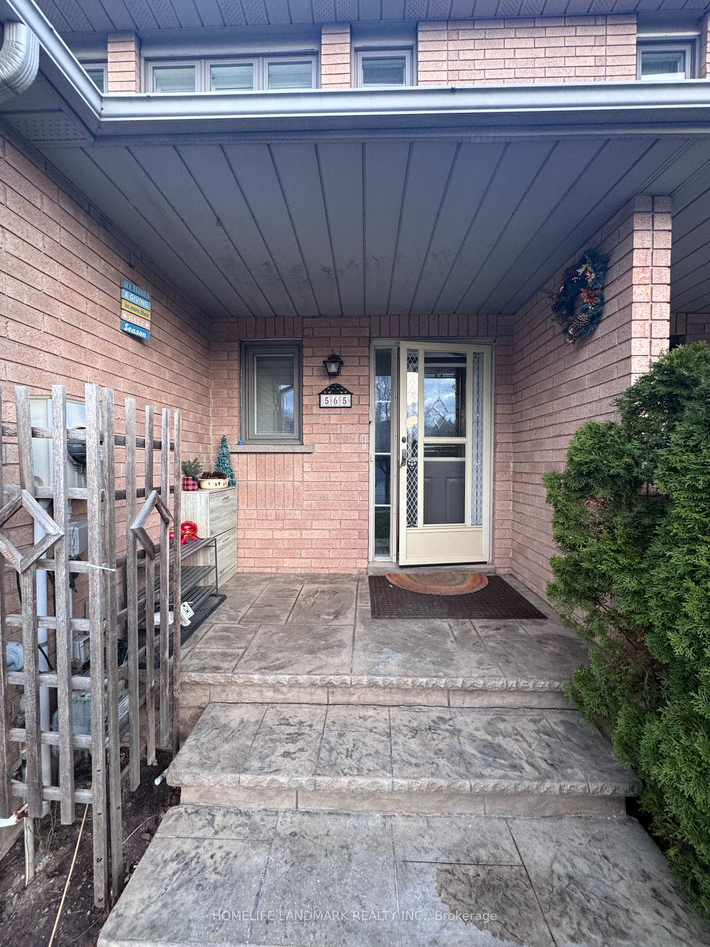Photo 2 of 565 Amelia Crescent, Burlington, Appleby — HOMEH