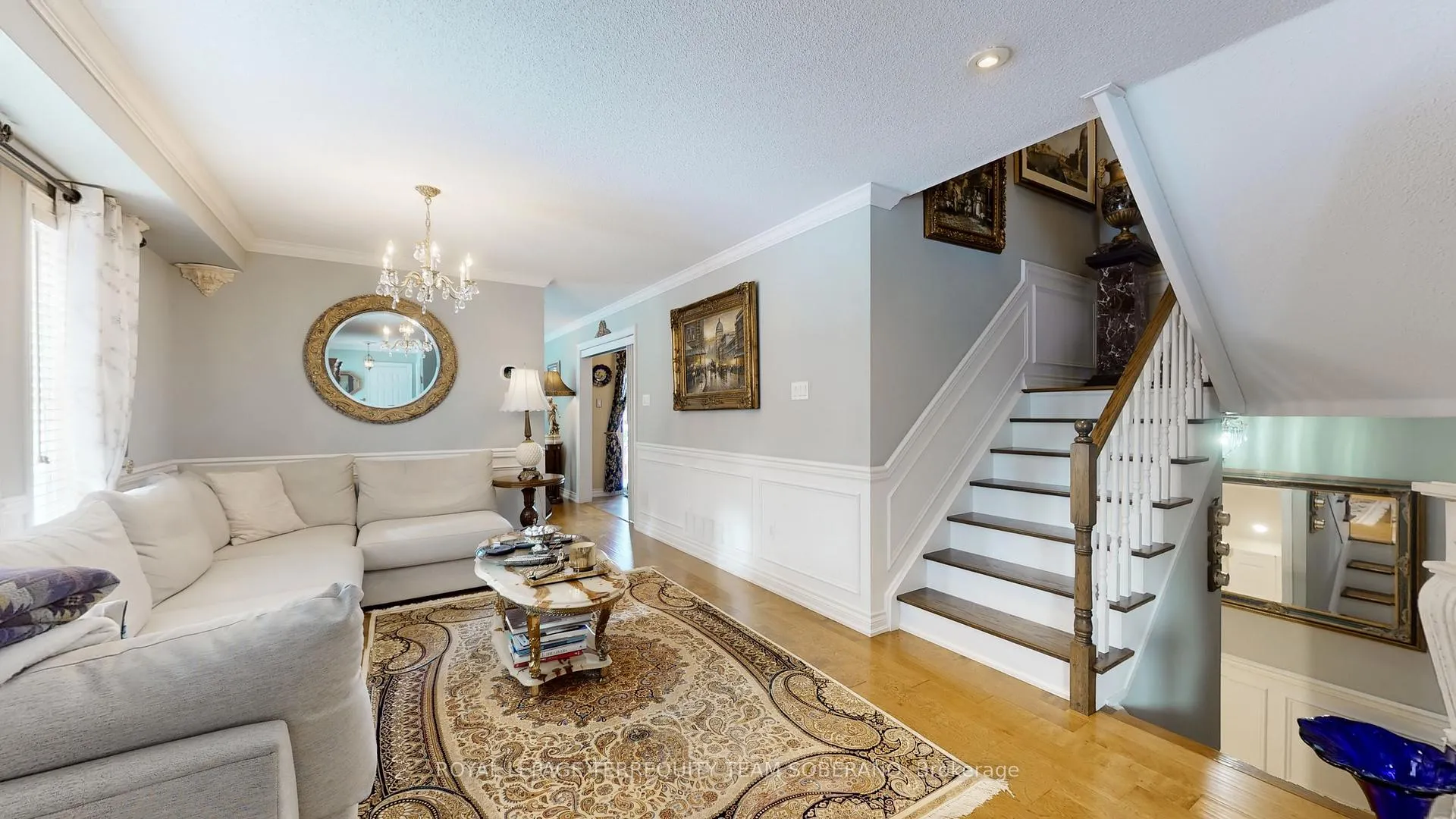 Photo 5 of 90 Vanguard Road, Vaughan, Patterson — HOMEH